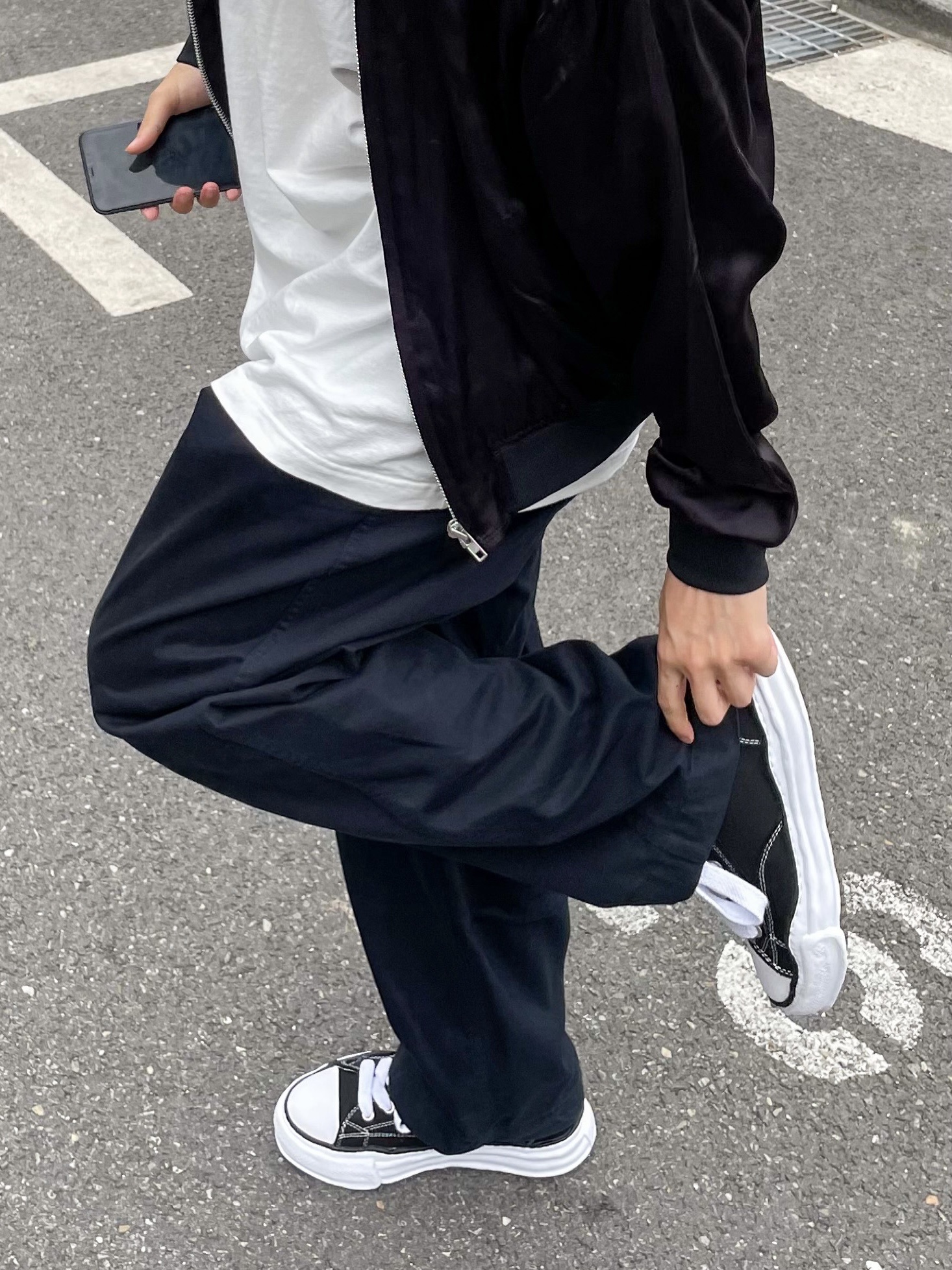 Maison Mihara Yasuhiro Peterson OG Sole Canvas Low Sneakers Black 착용 스타일 - 3