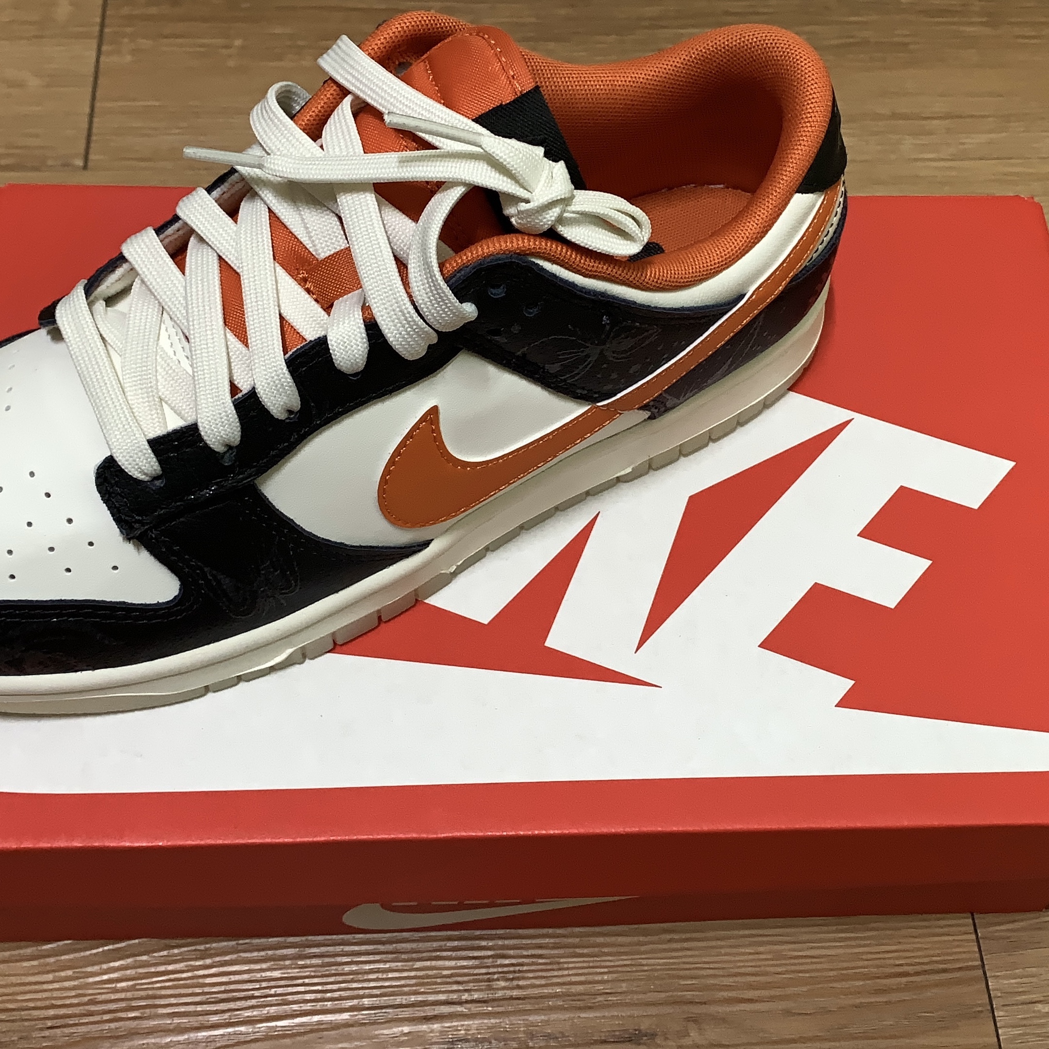 Nike Dunk Low Retro PRM Halloween 착용 스타일