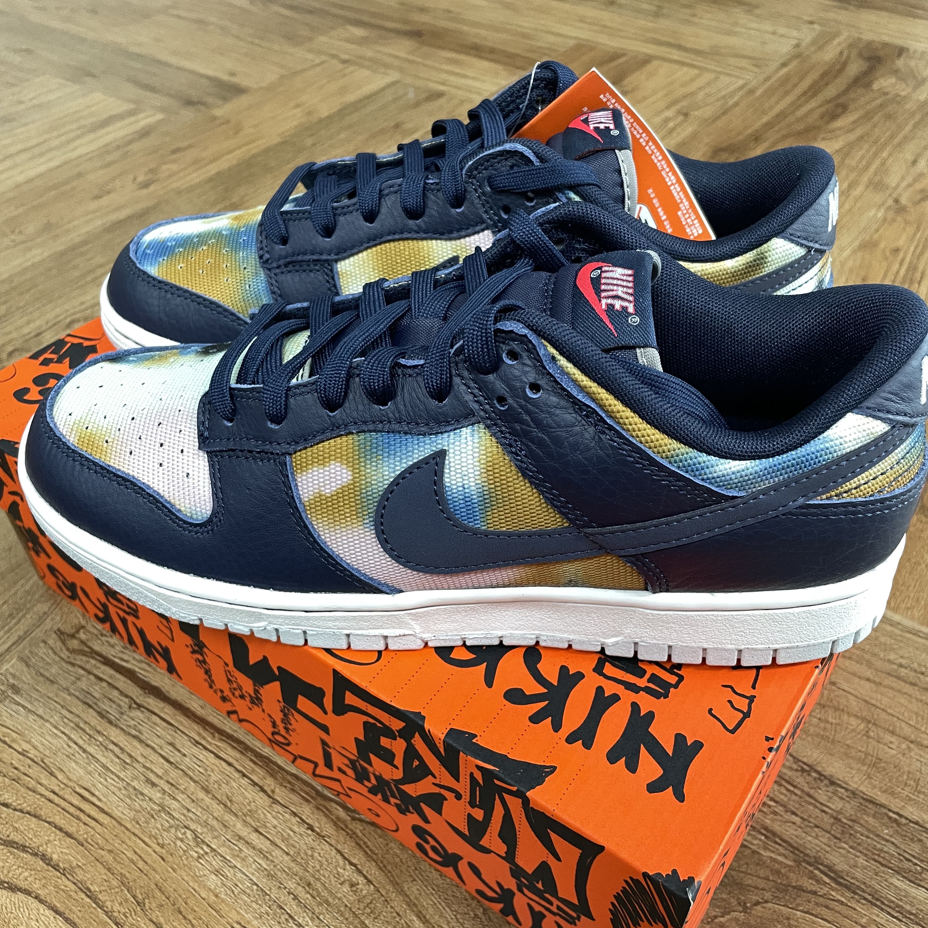Nike Dunk Low Retro PRM Obsidian Graffiti 착용 스타일 - 3