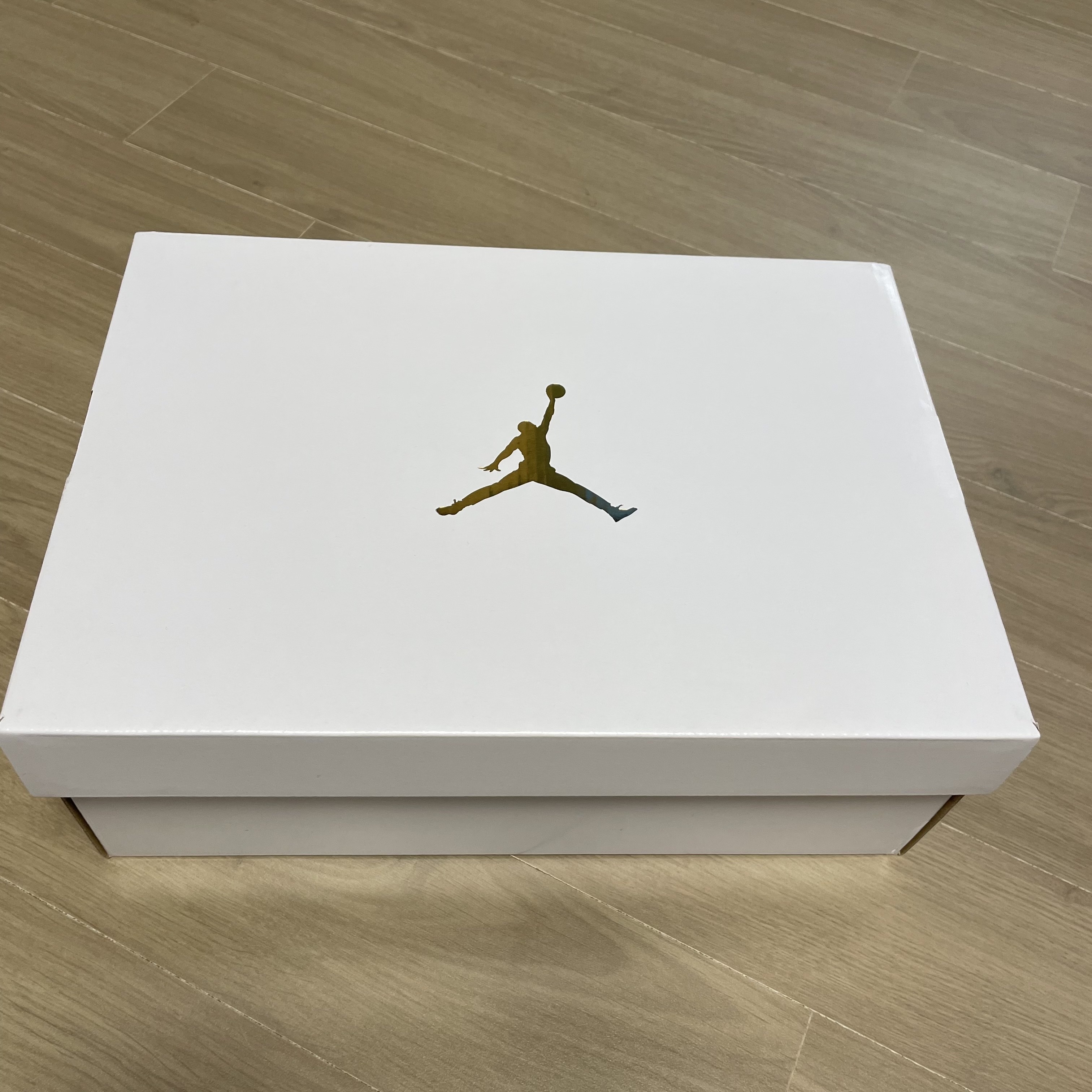 (W) Jordan 1 Mid Black Particle Grey 착용 스타일 - 3
