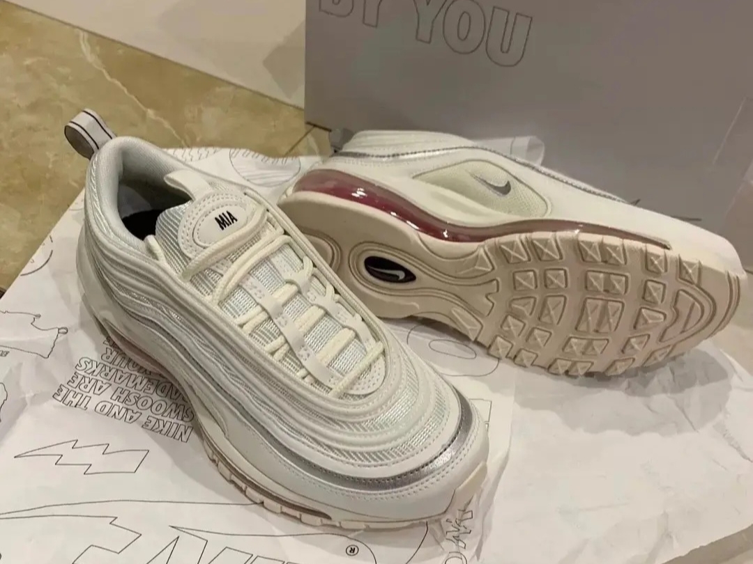 (W) Nike Air Max 97 Summit White Rose 착용 스타일 - 1