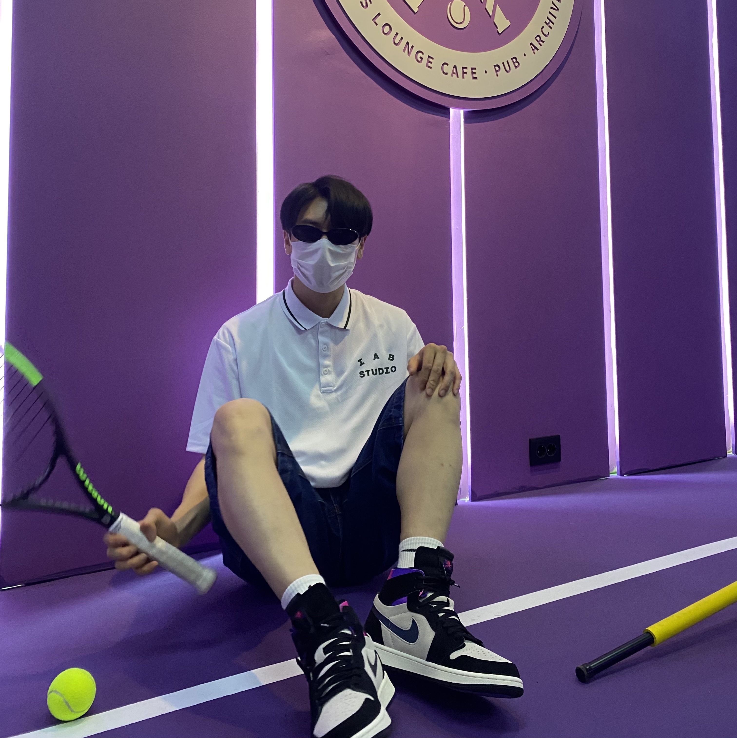 Jordan 1 x Paris Saint-Germain Zoom Air CMFT, IAB Studio x Yonex Game Shirt White 착용 스타일 - 2