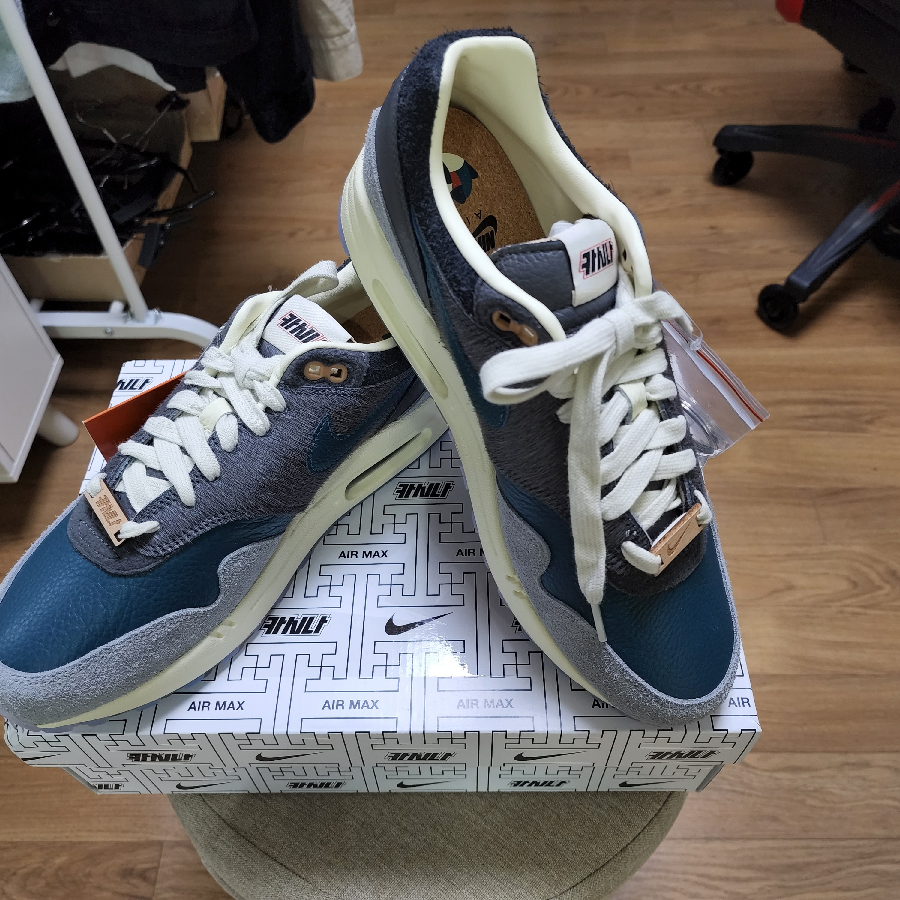 Nike x Kasina Air Max 1 SP Won-Ang Particle Grey 착용 스타일 - 1