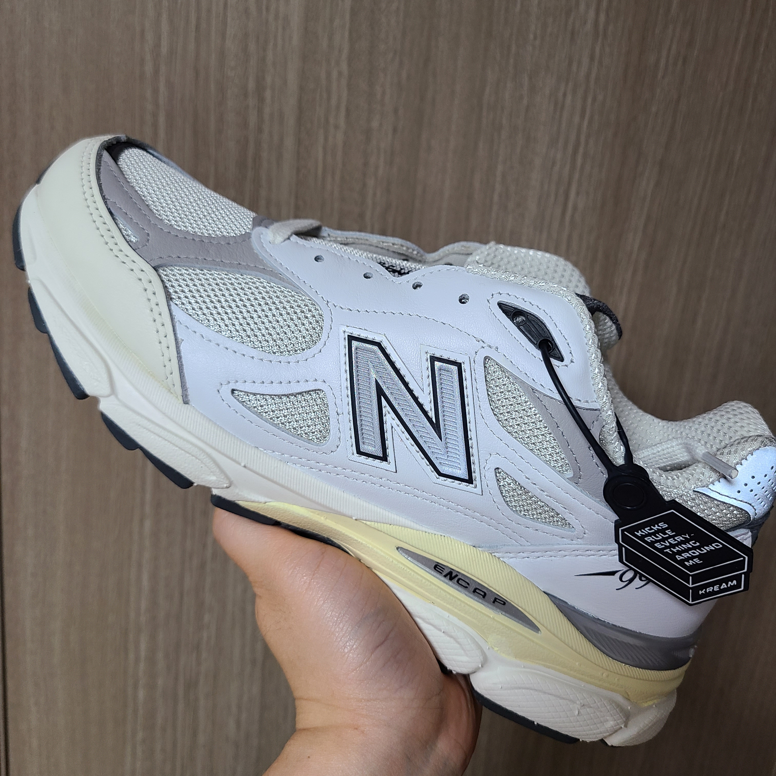 New Balance 990v3 Made in USA Sea Salt 착용 스타일