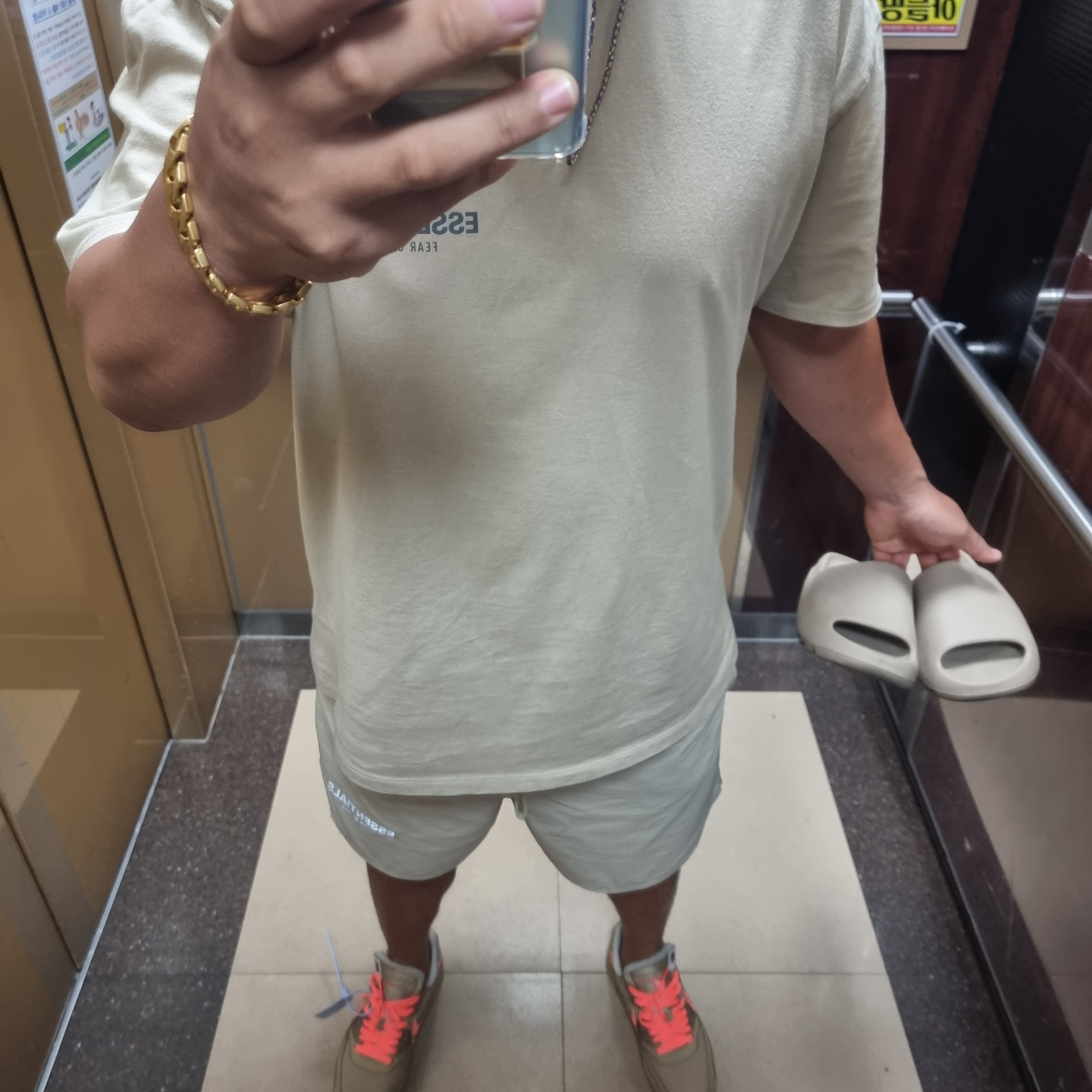 Nike x Off-White Air Max 90 V2 Desert Ore 착용 스타일 - 1