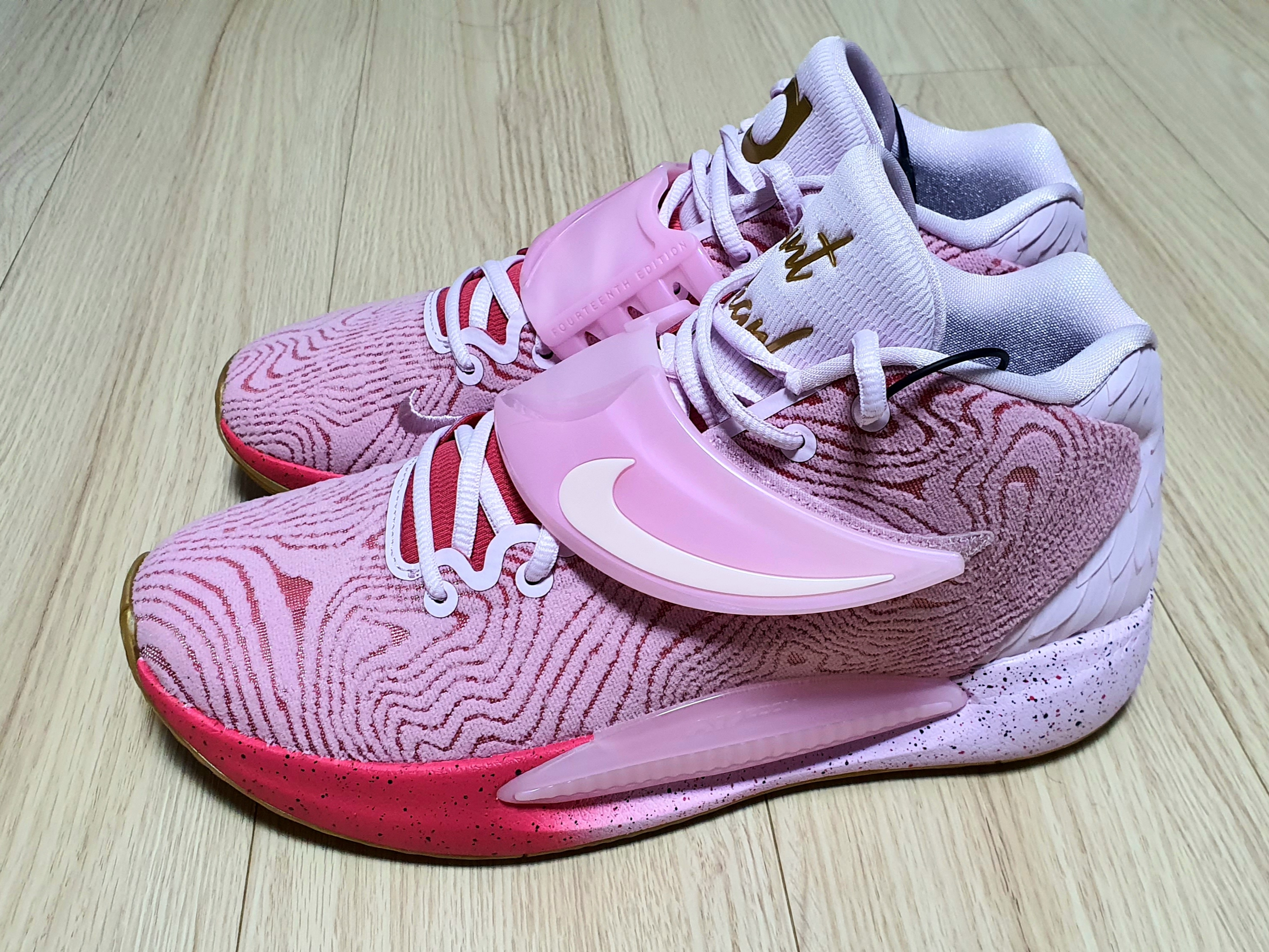 Nike KD 14 Seasonal EP Legal Pink 착용 스타일 - 1