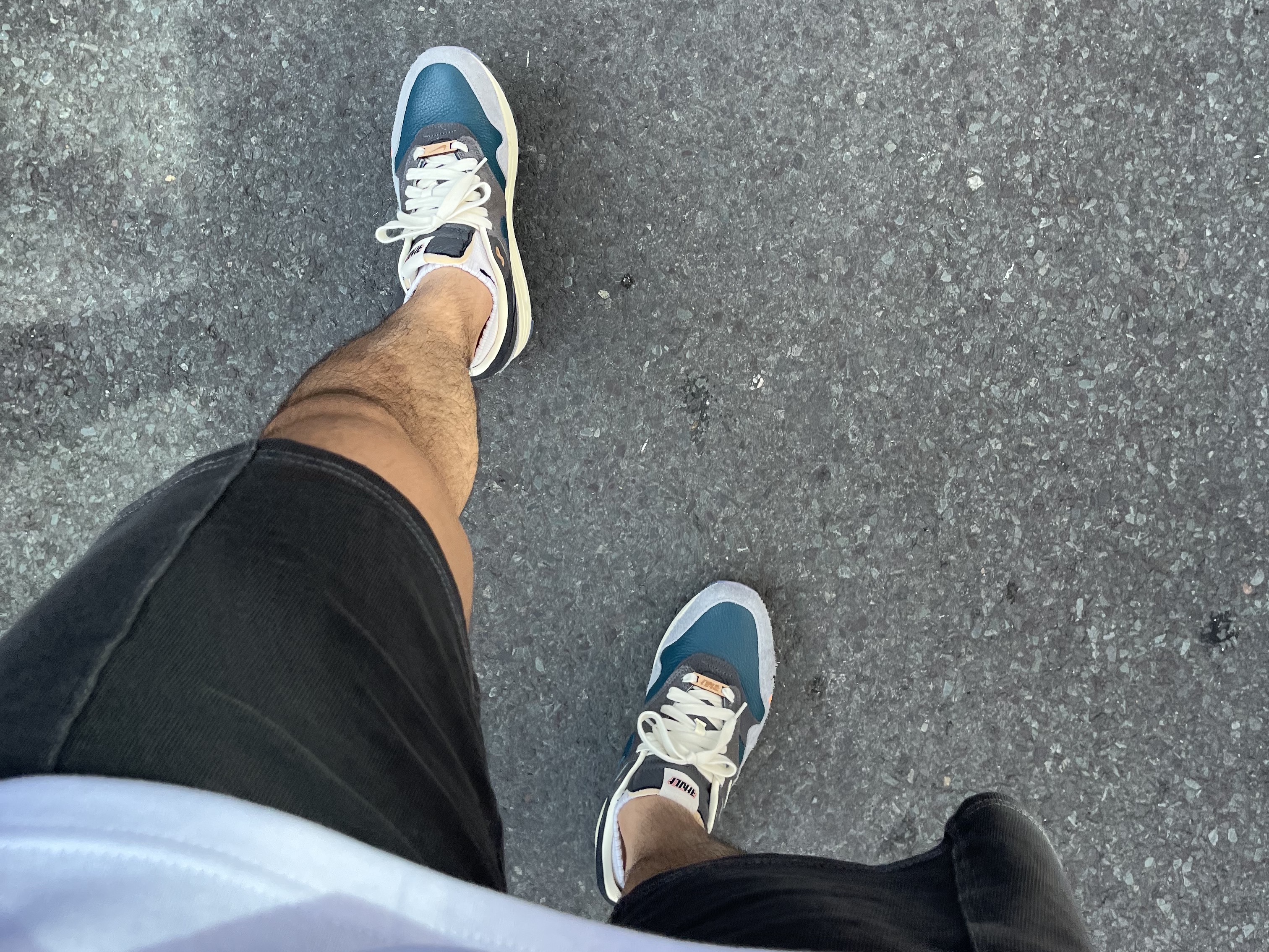 Nike x Kasina Air Max 1 SP Won-Ang Particle Grey, Nike x Kasina Air Max 1 SP Won-Ang Orange 착용 스타일 - 1