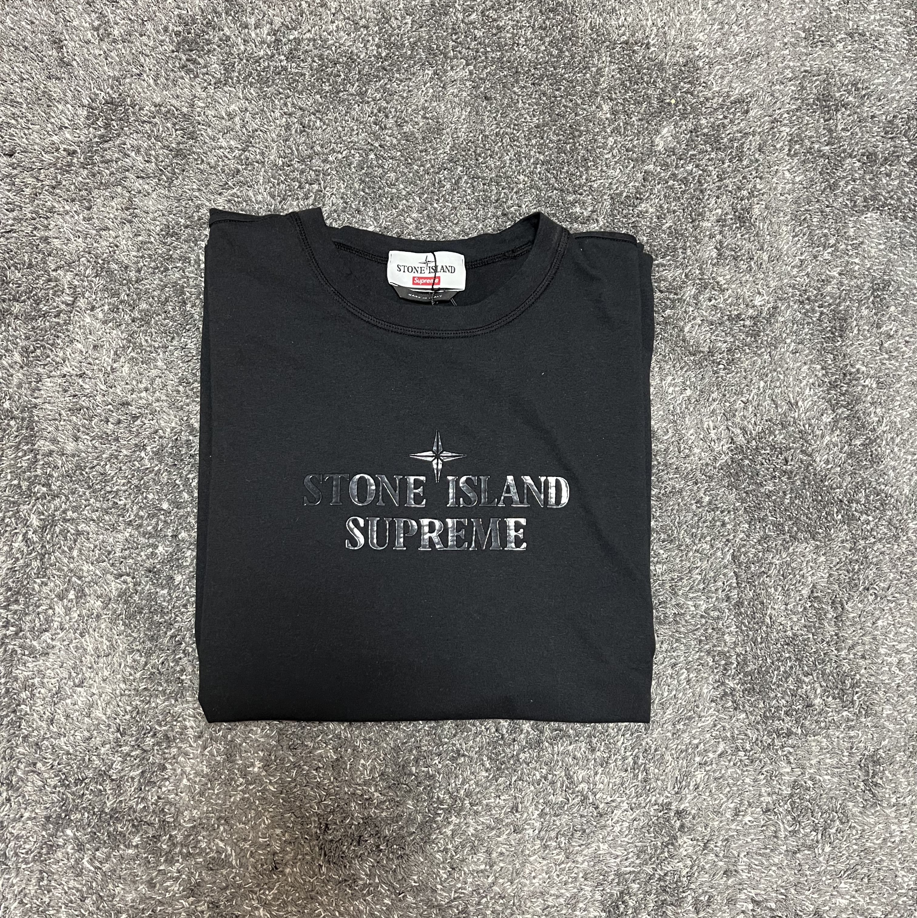 Supreme x Stone Island S/S Top Black - 22SS 착용 스타일 - 1