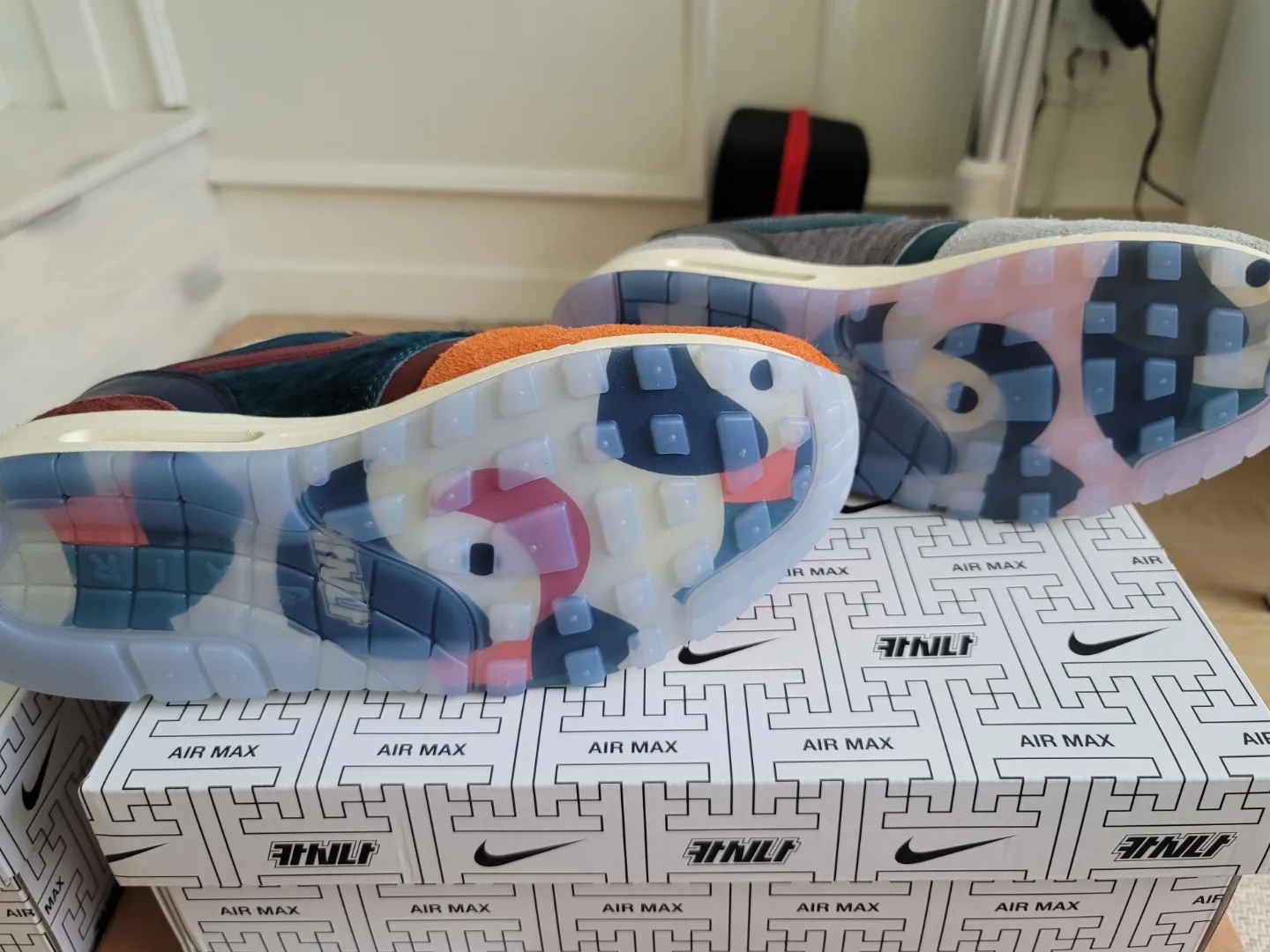 Nike x Kasina Air Max 1 SP Won-Ang Particle Grey, Nike x Kasina Air Max 1 SP Won-Ang Orange 착용 스타일 - 2