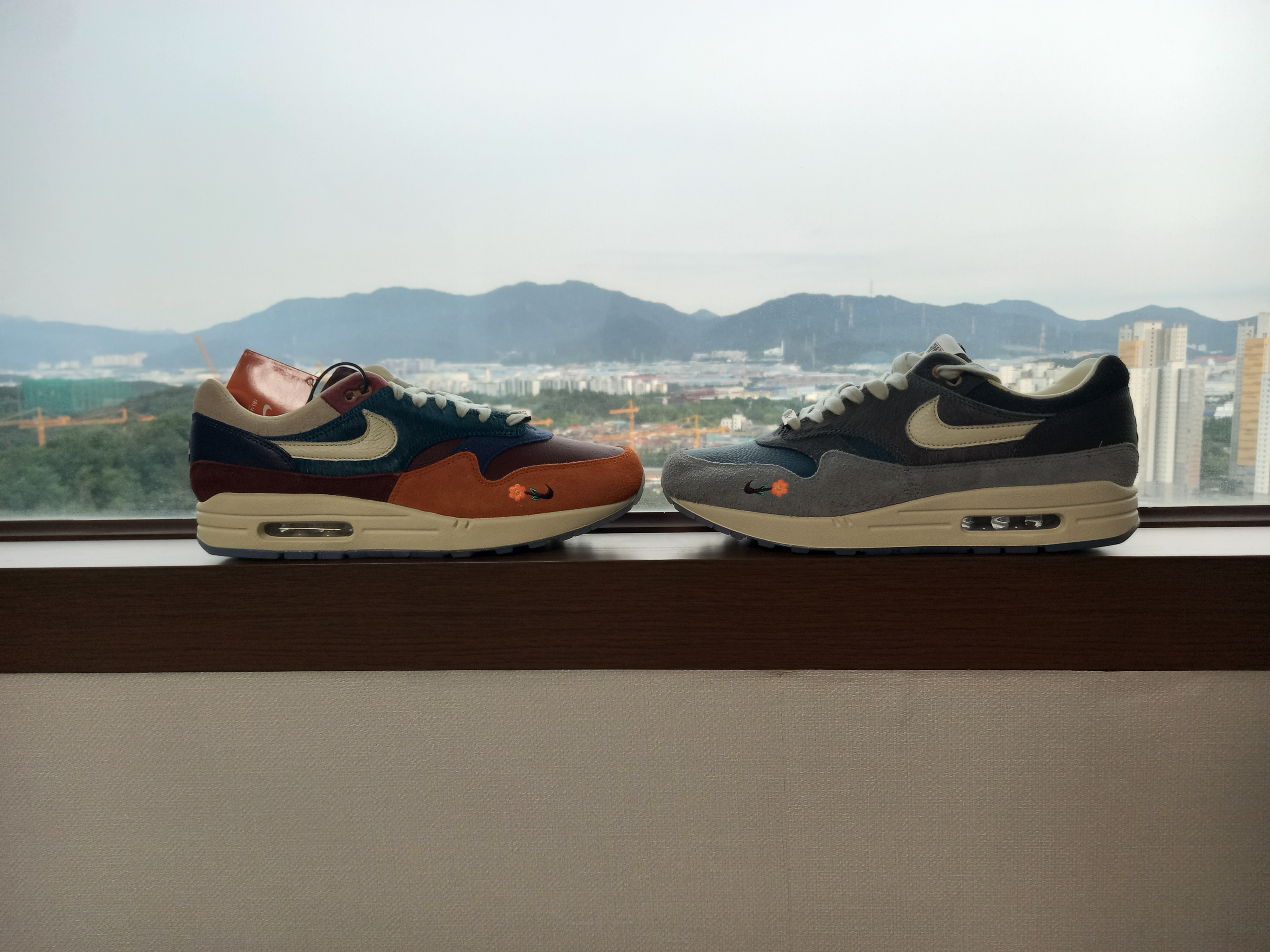 Nike x Kasina Air Max 1 SP Won-Ang Orange, Nike x Kasina Air Max 1 SP Won-Ang Particle Grey 착용 스타일