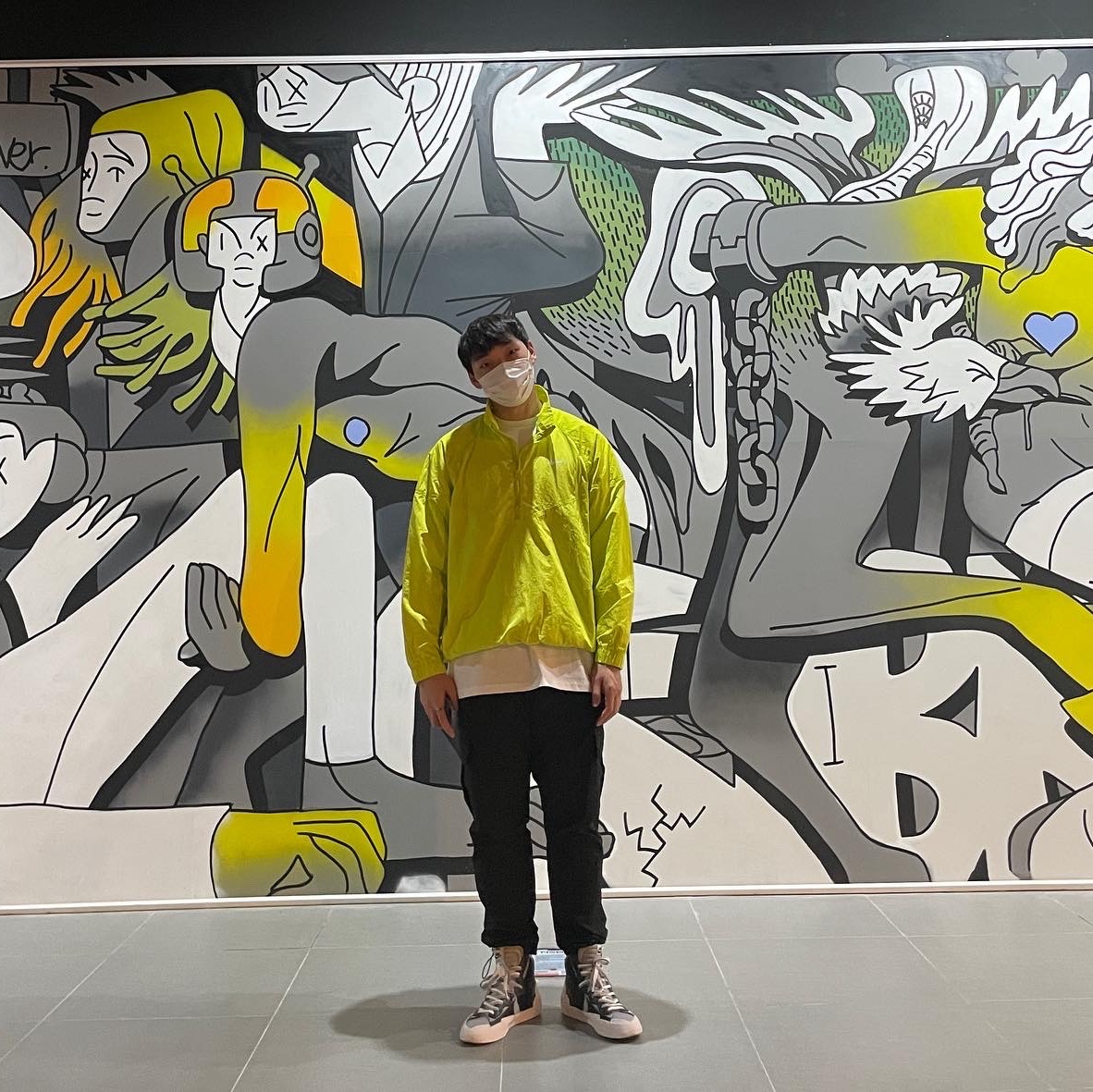 Nike x Stussy Windrunner Jacket Bright Cactus, Nike x Sacai Blazer Mid Black Grey 착용 스타일