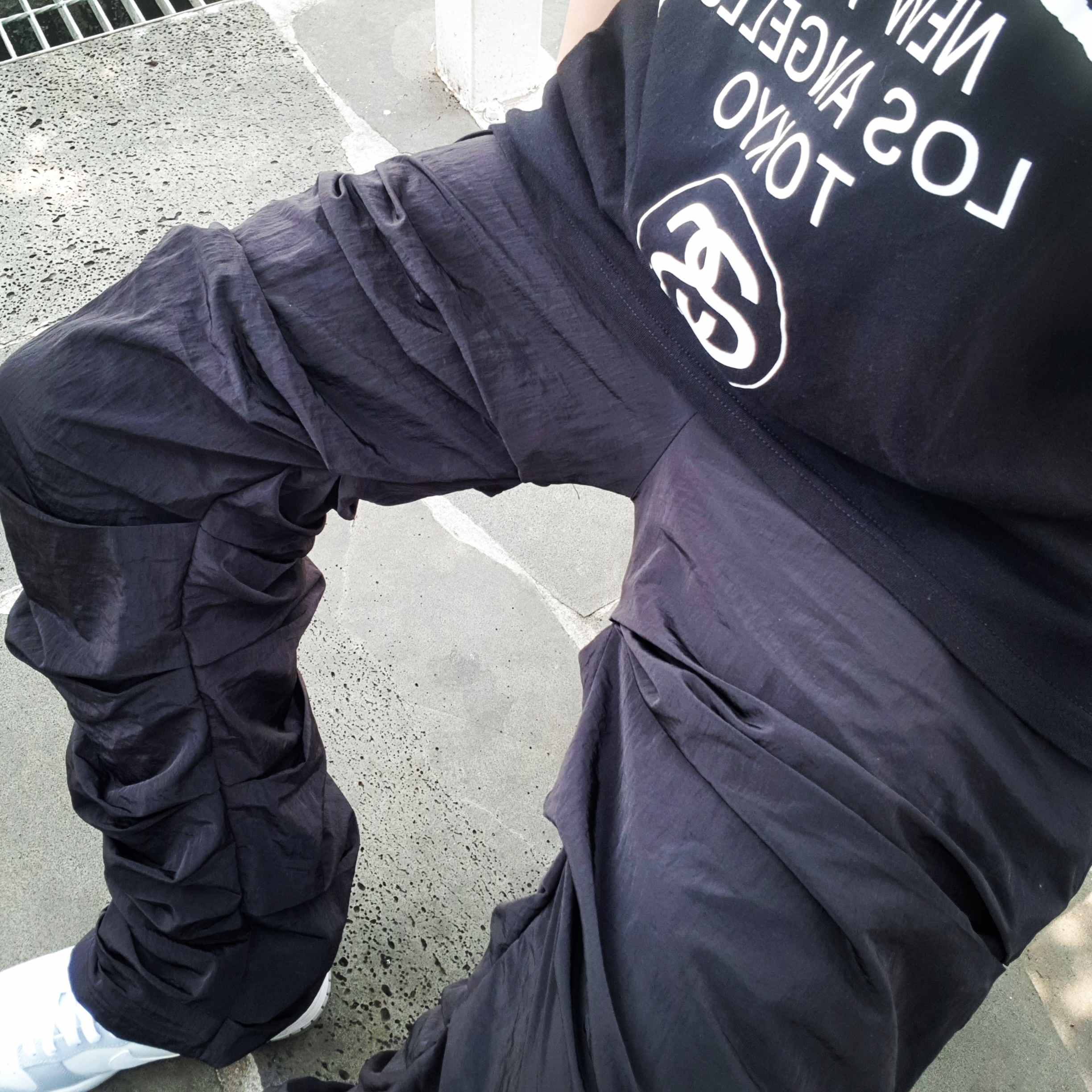 Nike Dunk Low Retro Wolf Grey, Stussy World Tour T-Shirt Black 착용 스타일