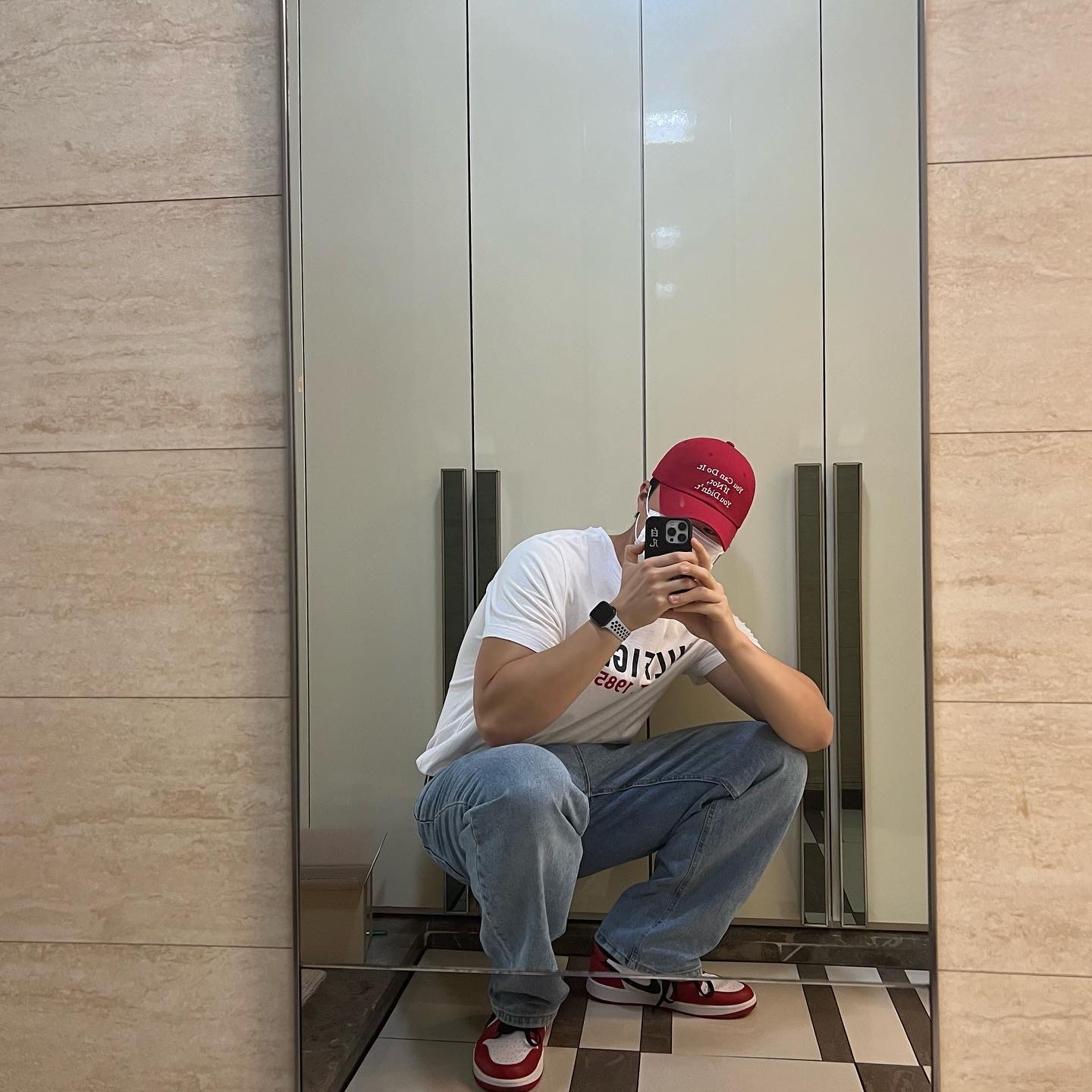 Jordan 1 Low Golf Chicago 착용 스타일 - 1