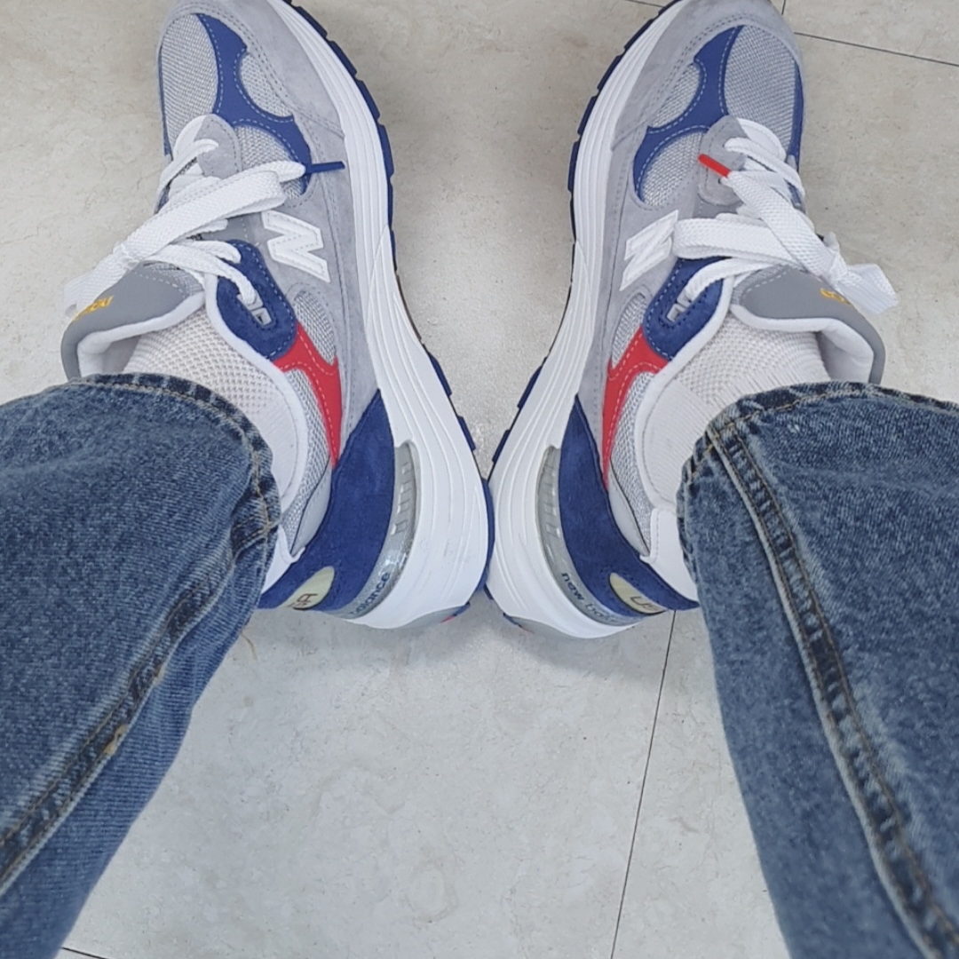 New Balance x DTLR 992 Made in USA Varsity 착용 스타일 - 1