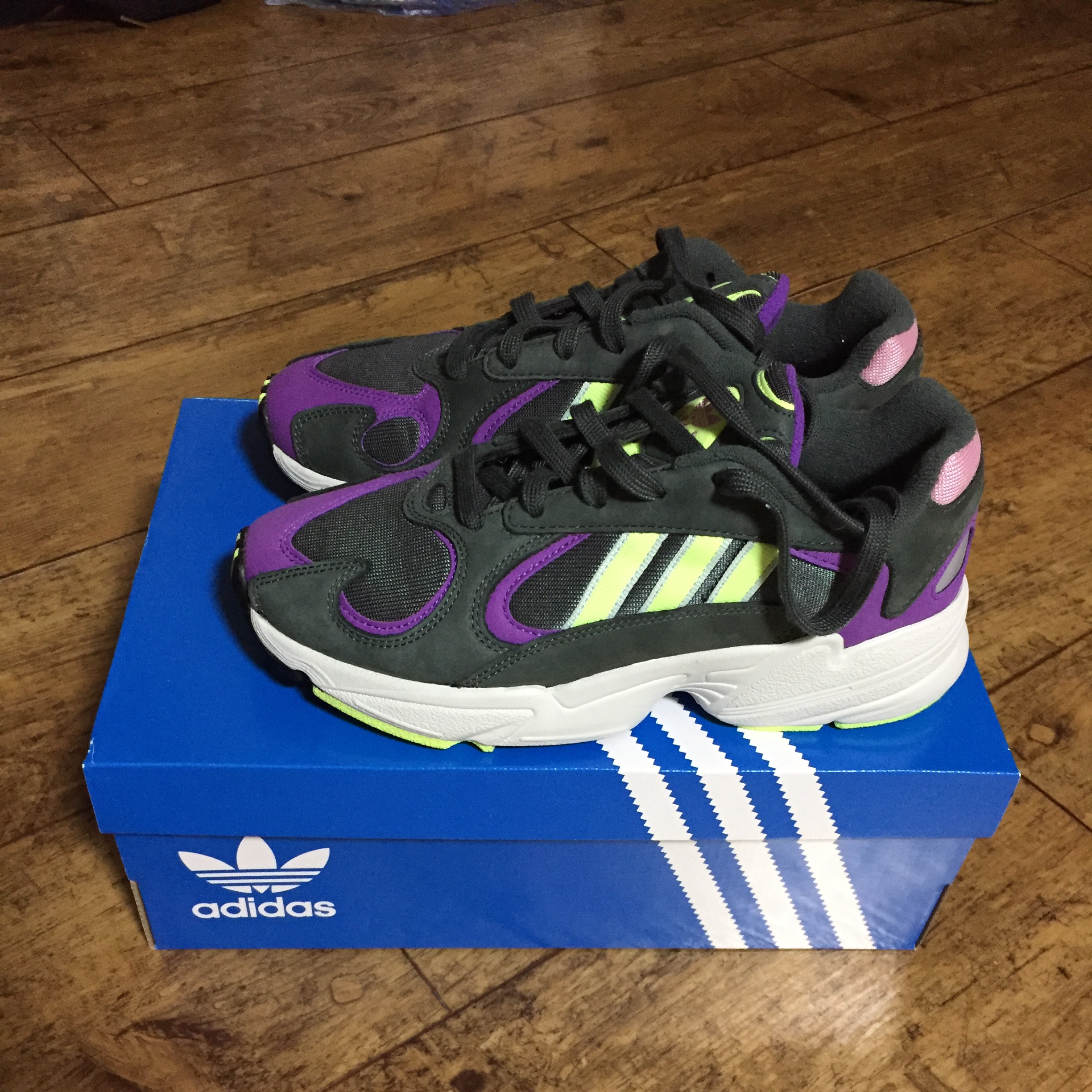 Adidas Yung-1 Legend Ivy 착용 스타일