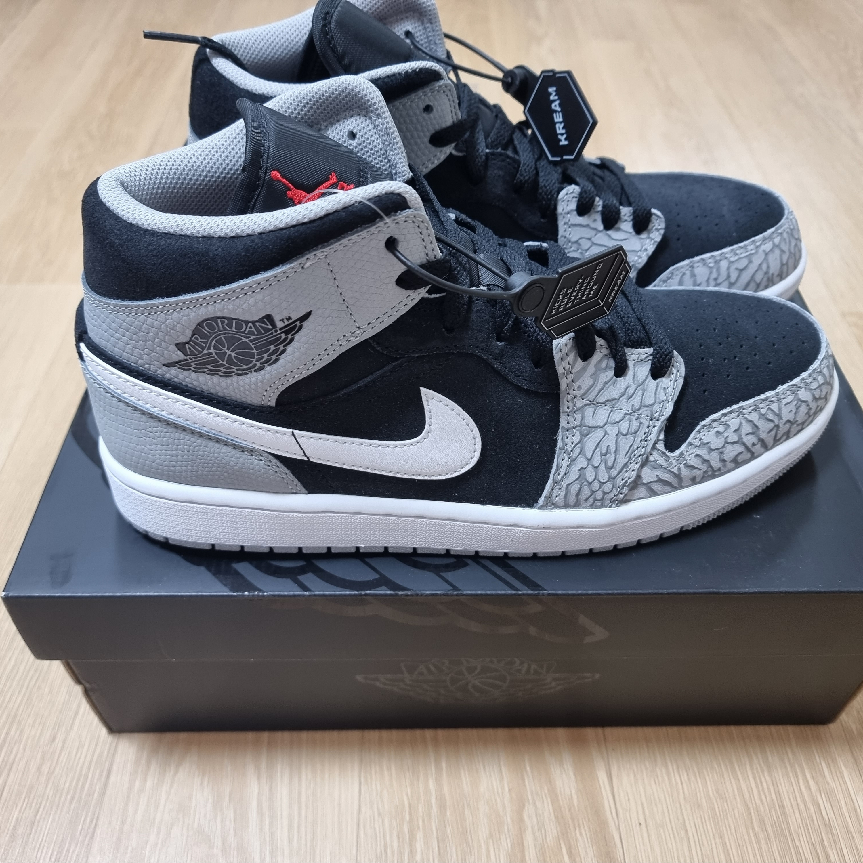 Jordan 1 Mid Elephant Toe 착용 스타일 - 3