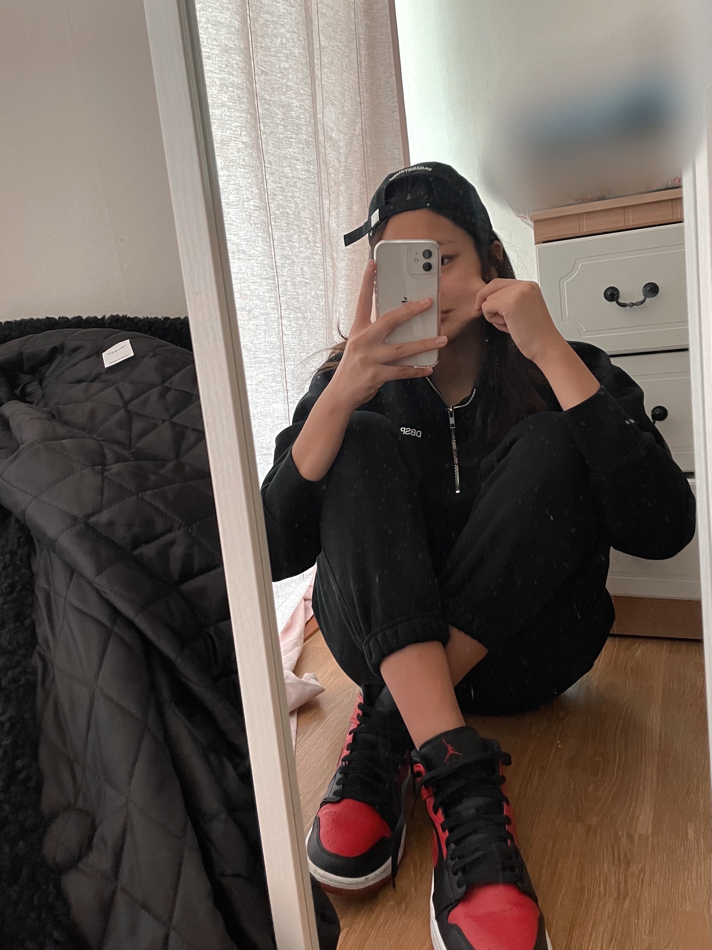 Jordan 1 Mid Bred Banned 2020 착용 스타일 - 1