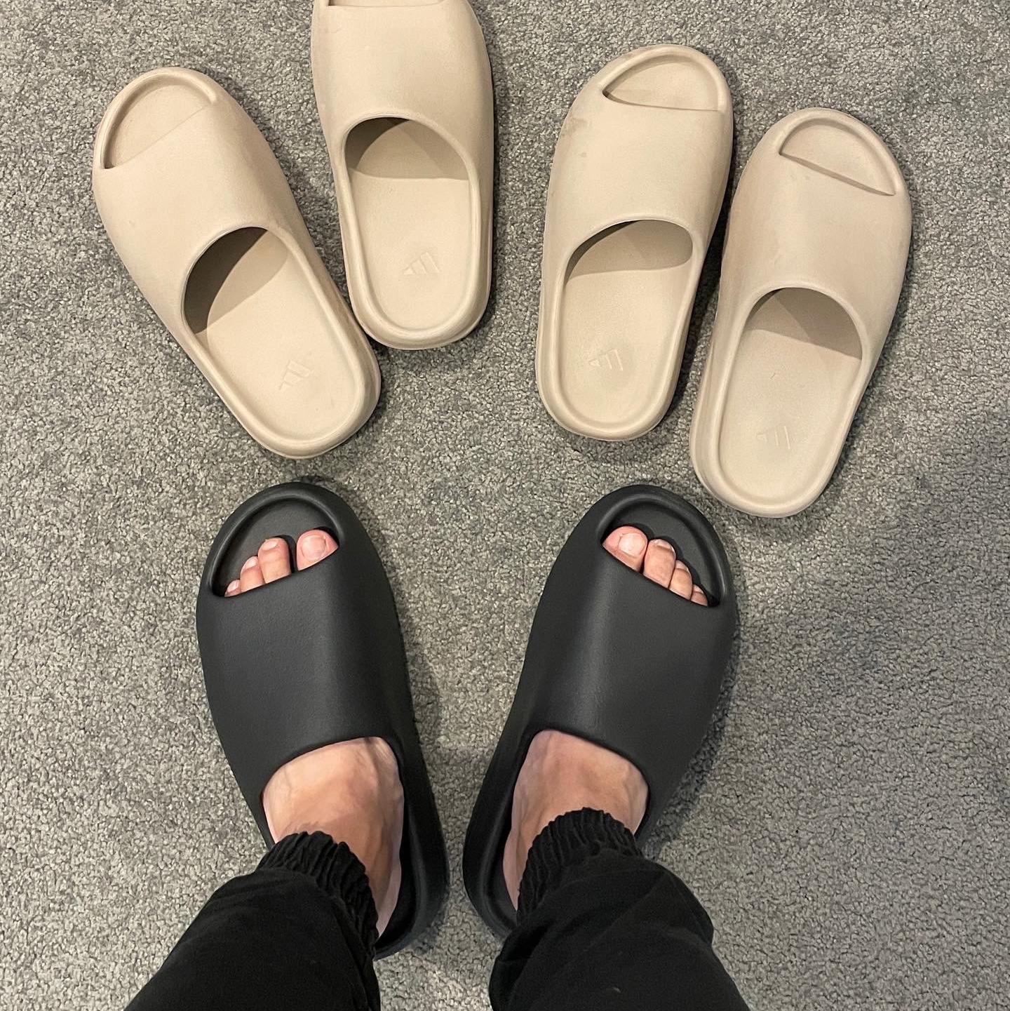 Adidas Yeezy Slide Pure - Re-Release Ver., Adidas Yeezy Slide Onyx 착용 스타일