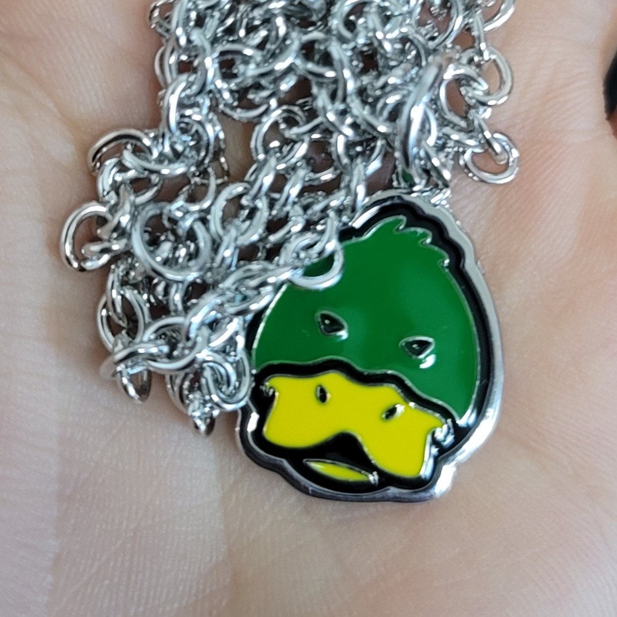 Human Made Duck Keyring Silver, Human Made Animal Necklace Duck Green 착용 스타일 - 3