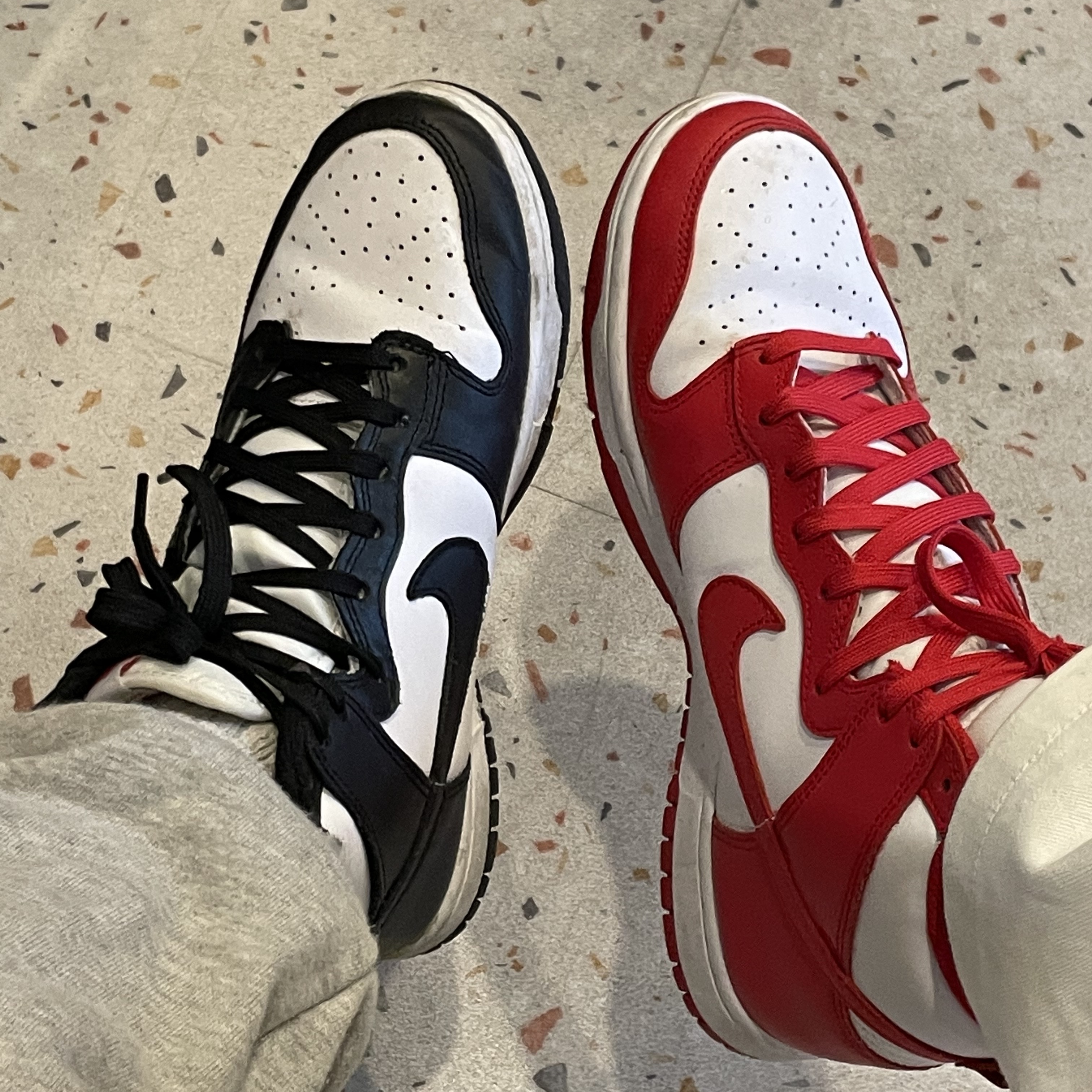 Nike Dunk High Retro Championship White and Red, (W) Nike Dunk High Black and White 착용 스타일
