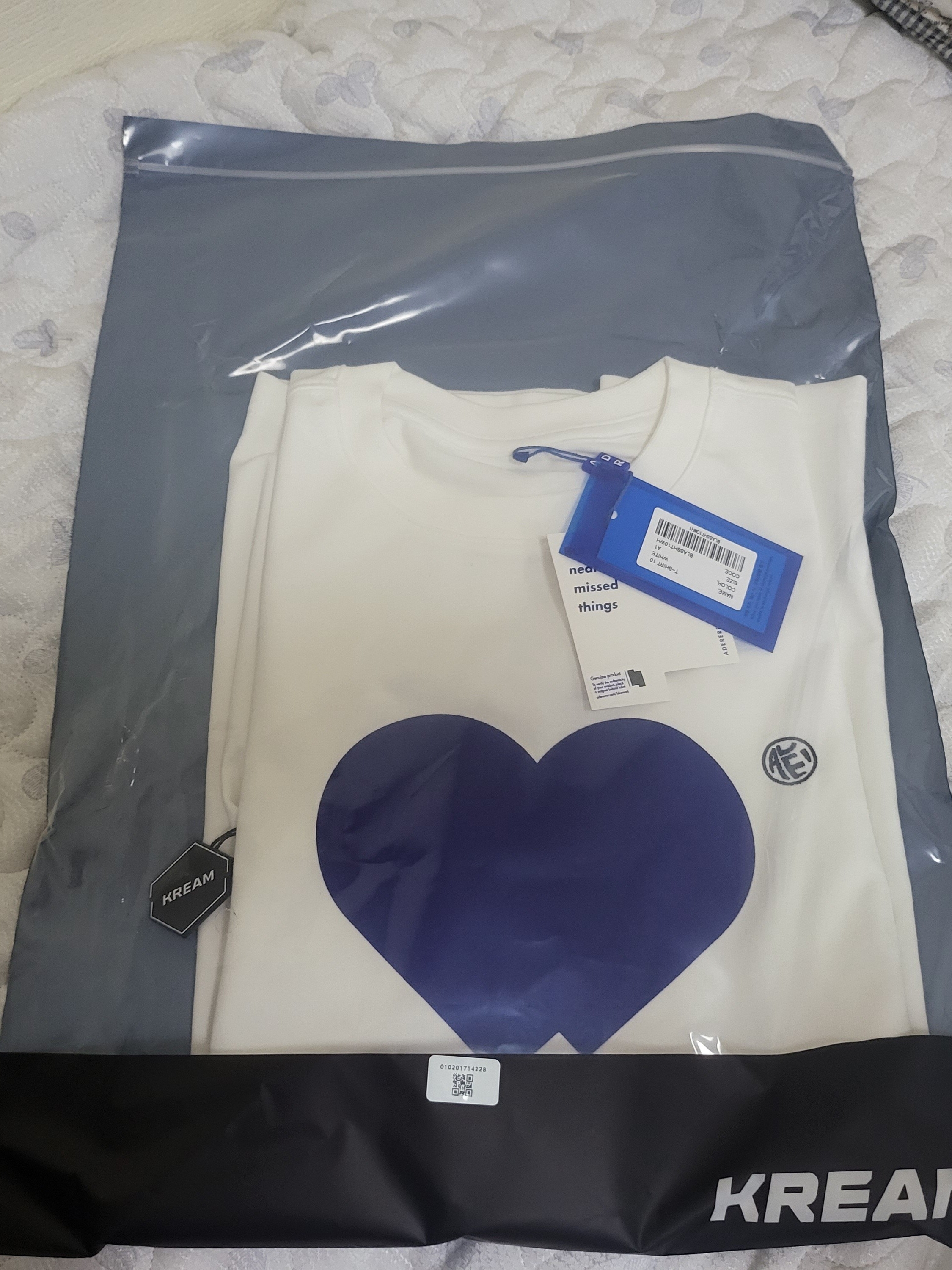 Ader Error Twin Heart Logo T-Shirt White 착용 스타일