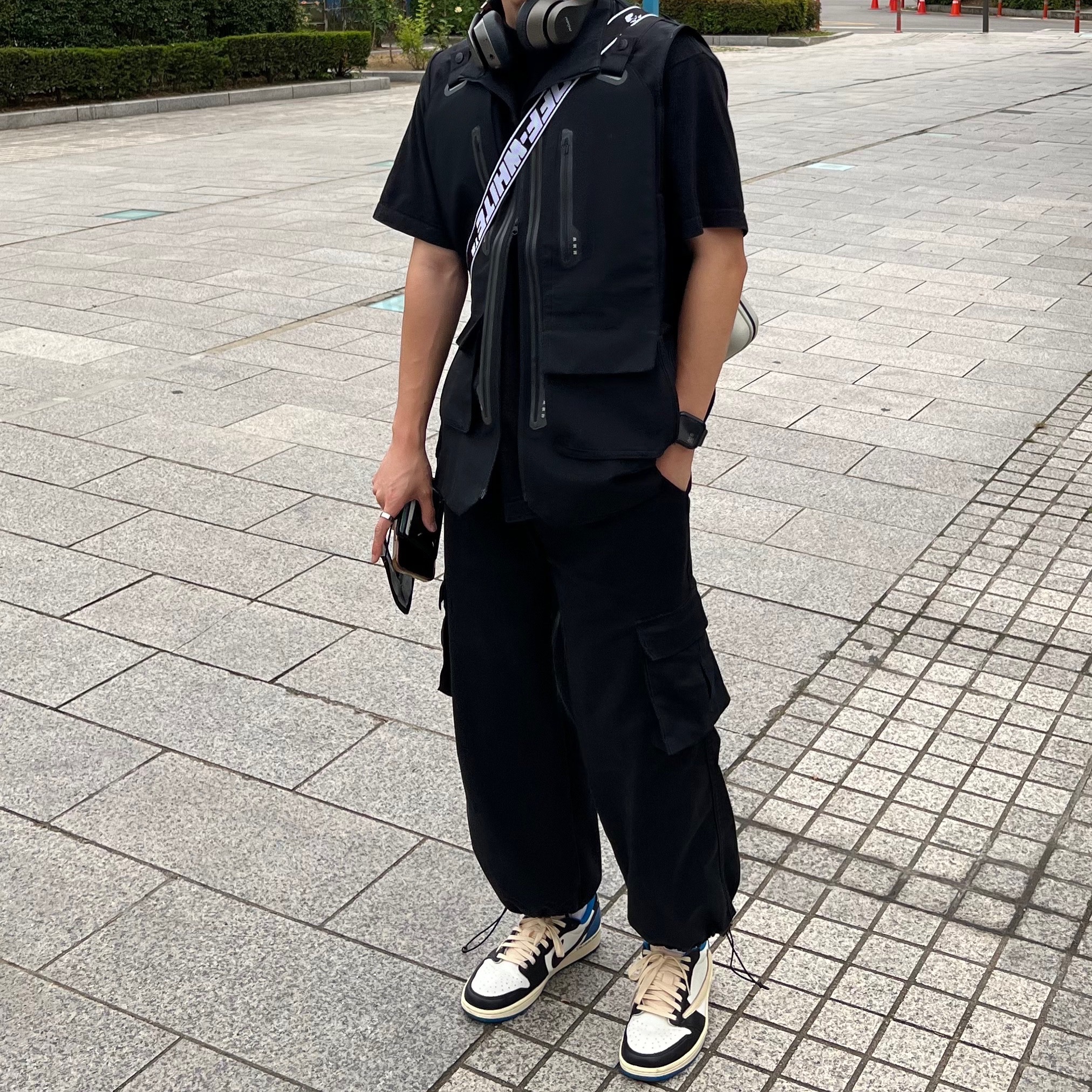 Off-White x Amore Pacific Protection Box (Without Cosmetics), Nike x Matthew M Williams NRG Jacket Black 착용 스타일 - 1