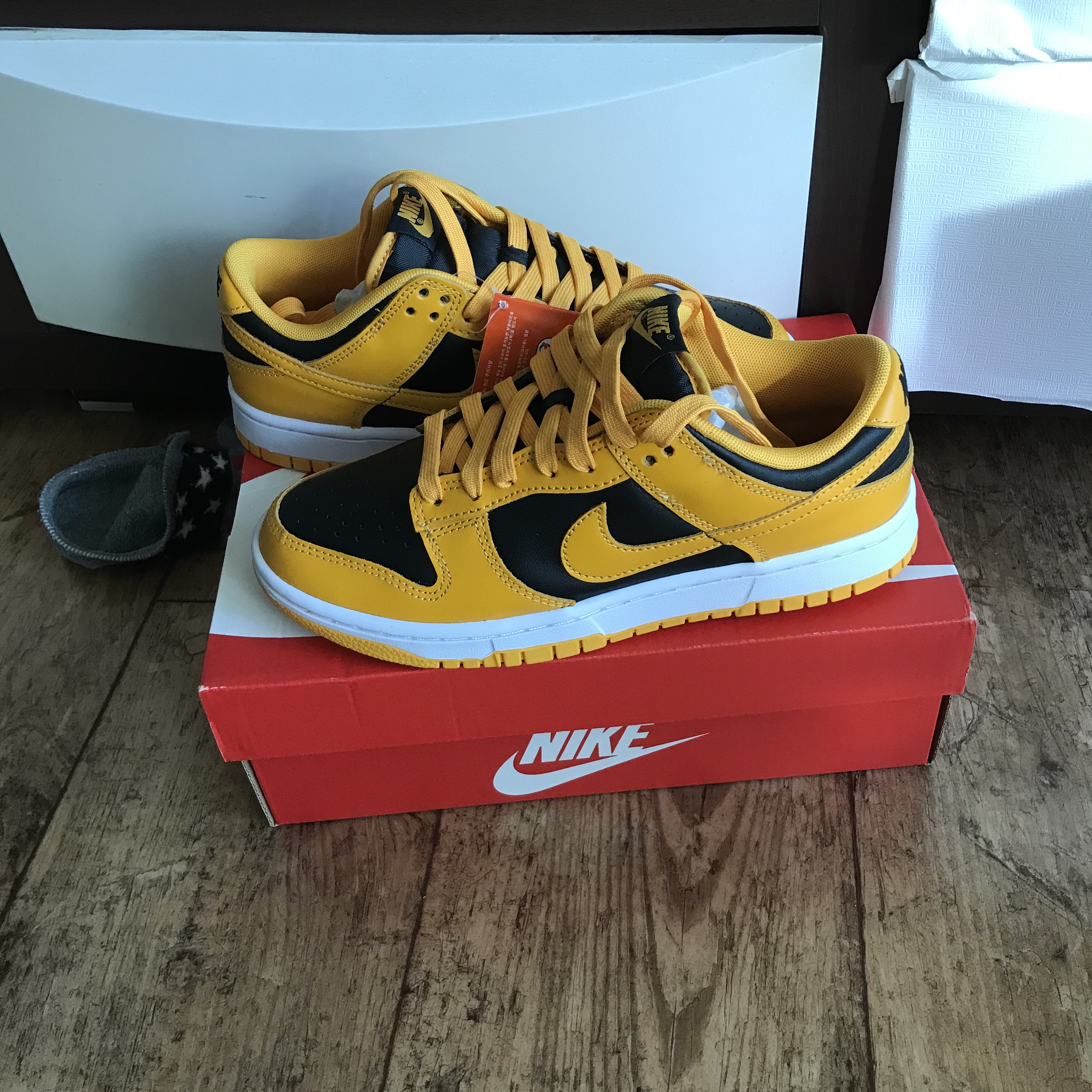 Nike Dunk Low Retro Championship Goldenrod 착용 스타일
