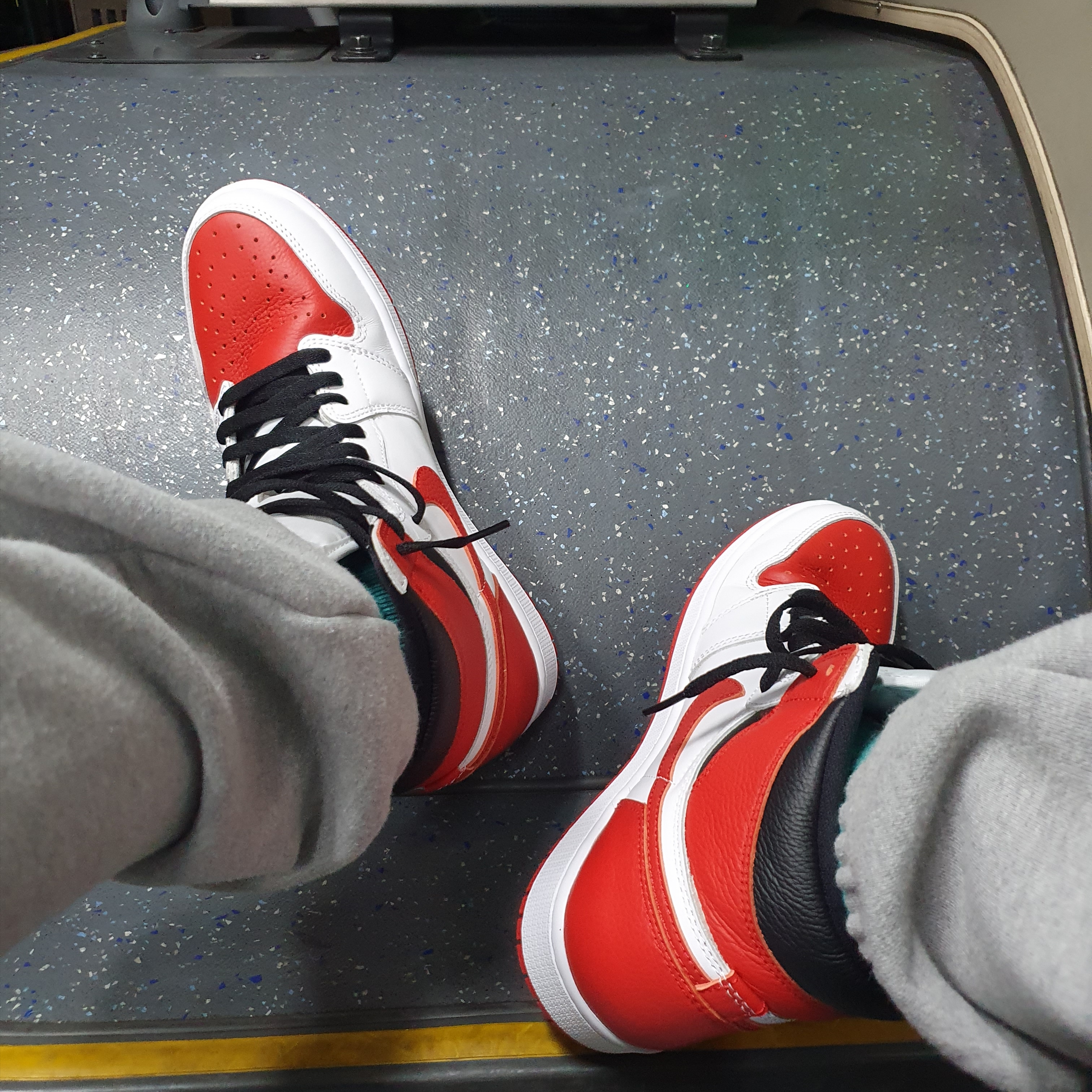 Jordan 1 Retro High OG Heritage 착용 스타일