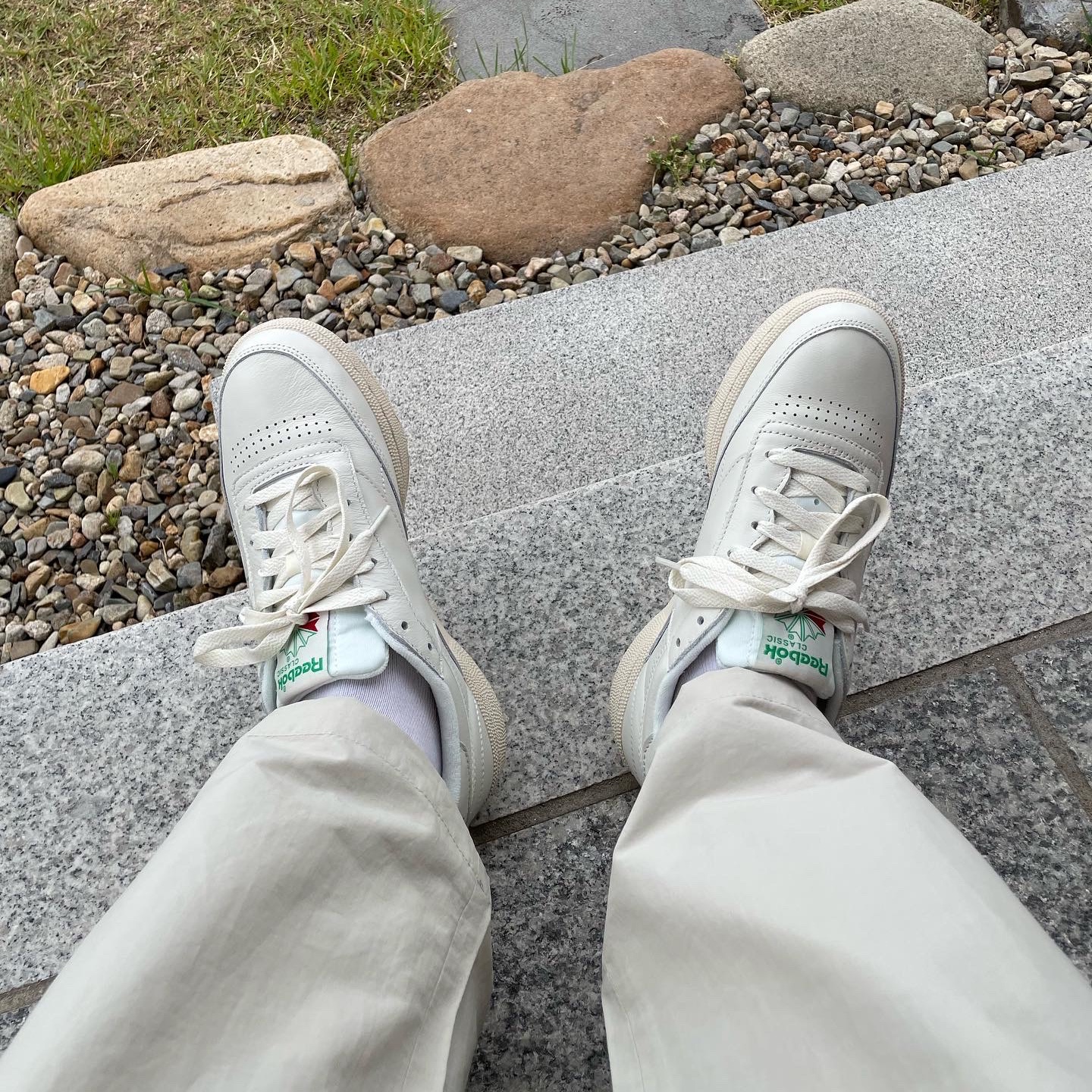 Reebok Club C 85 Vintage Chalk Green 착용 스타일 - 5