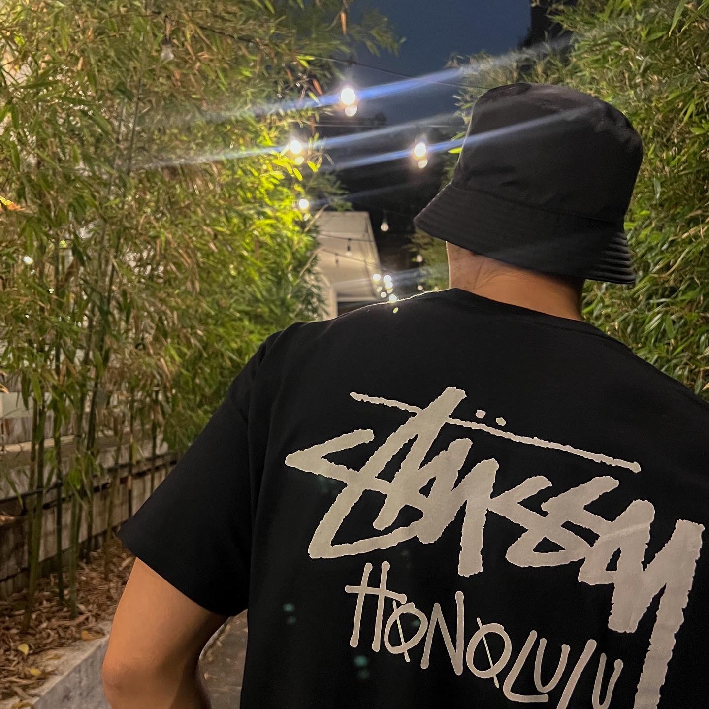 Prada Re-Nylon Bucket Hat Black, Jordan 1 x Off-White Retro High Chicago The Ten 착용 스타일 - 1