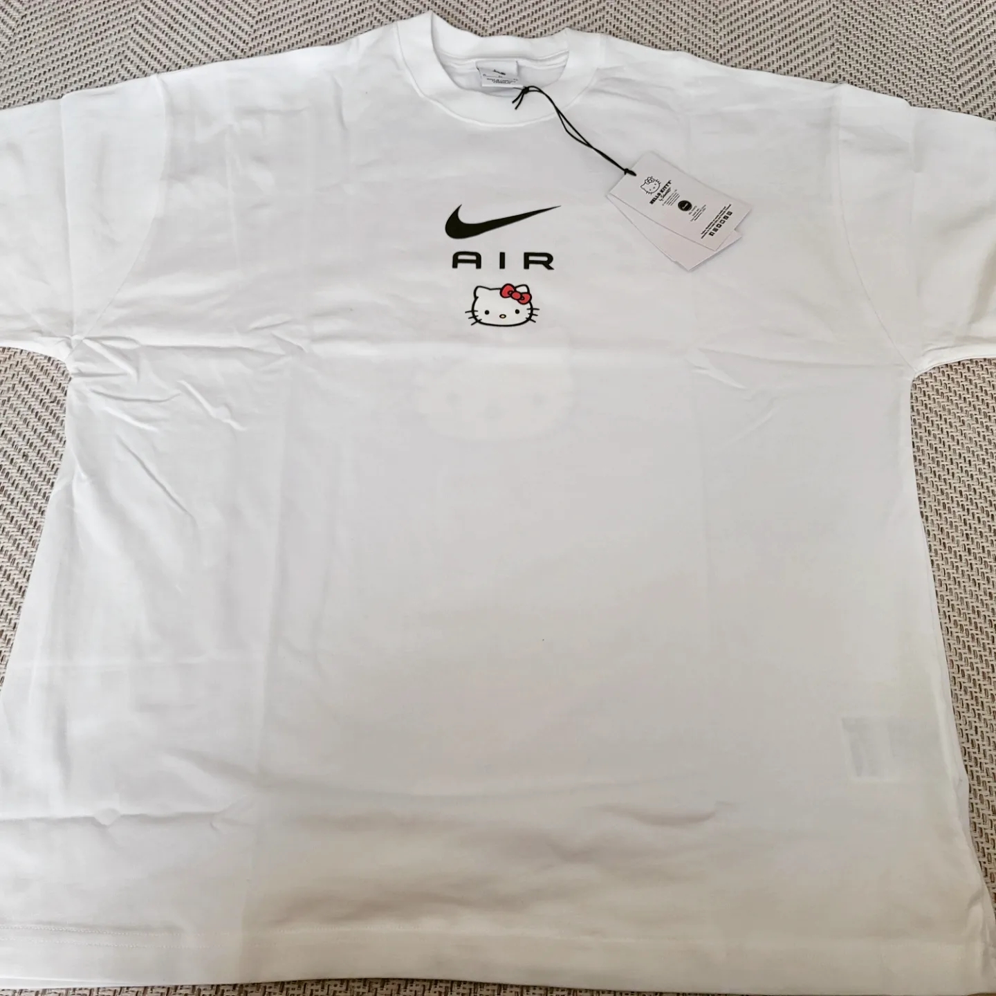 Nike x Hello Kitty NRG Air T-Shirt White - Asia 착용 스타일 - 3