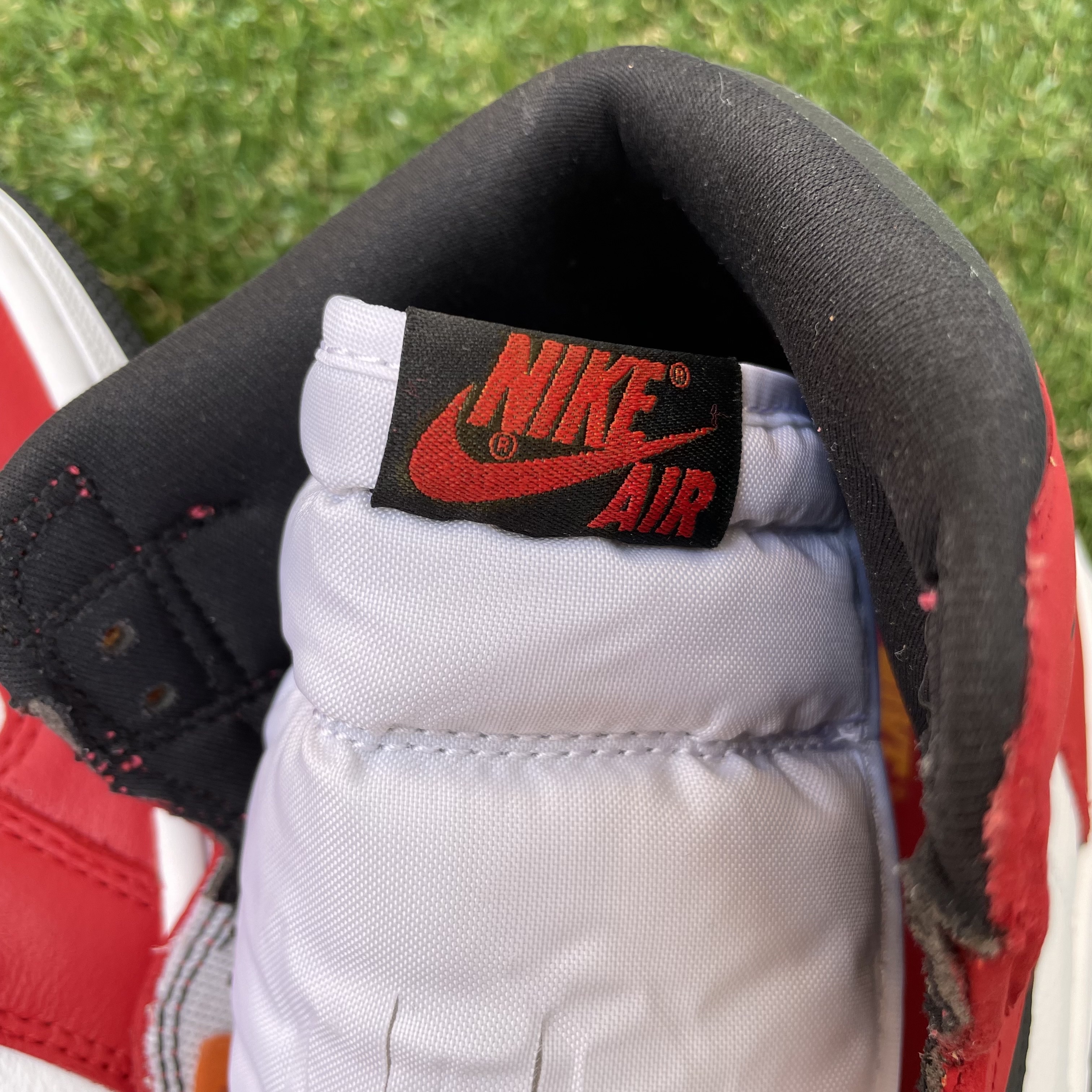 Jordan 1 Retro High OG Light Fusion Red 착용 스타일 - 5