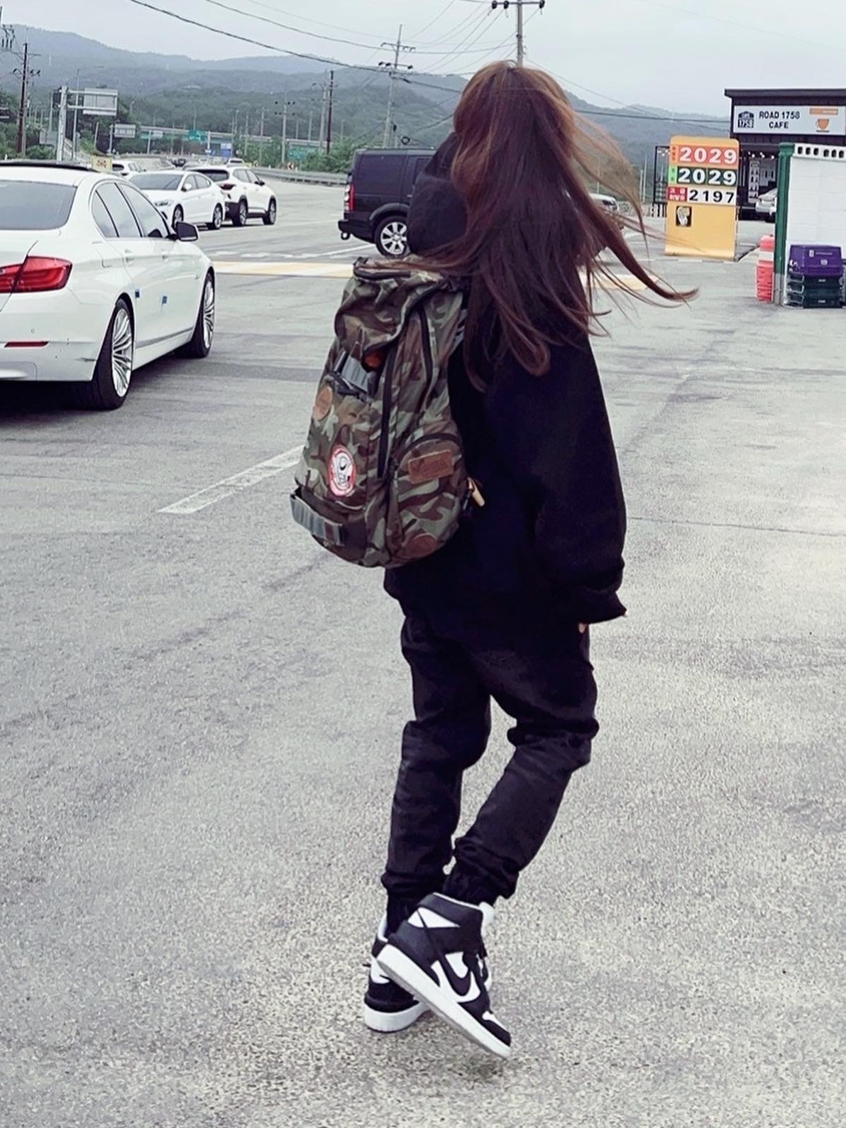 Nike x Ambush Dunk High Black, Stussy World Tour Zip Hoodie Black 2022 착용 스타일 - 4