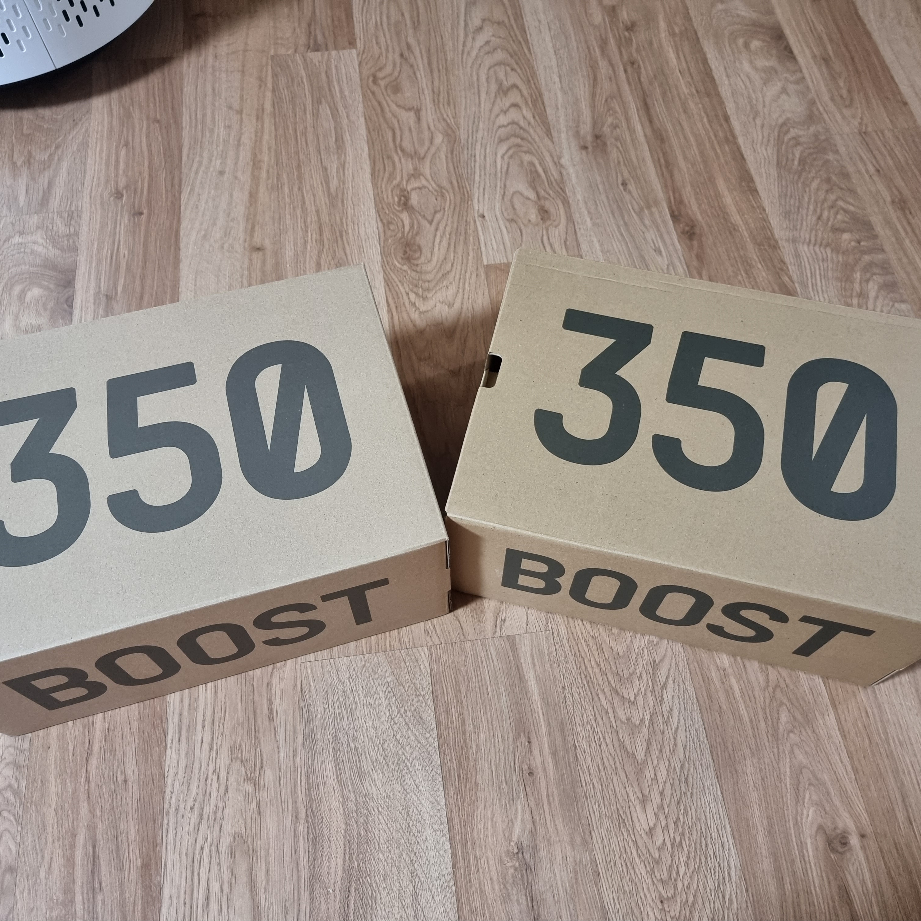 Adidas Yeezy Boost 350 V2 Onyx, Adidas Yeezy Boost 350 V2 Bone 착용 스타일 - 1