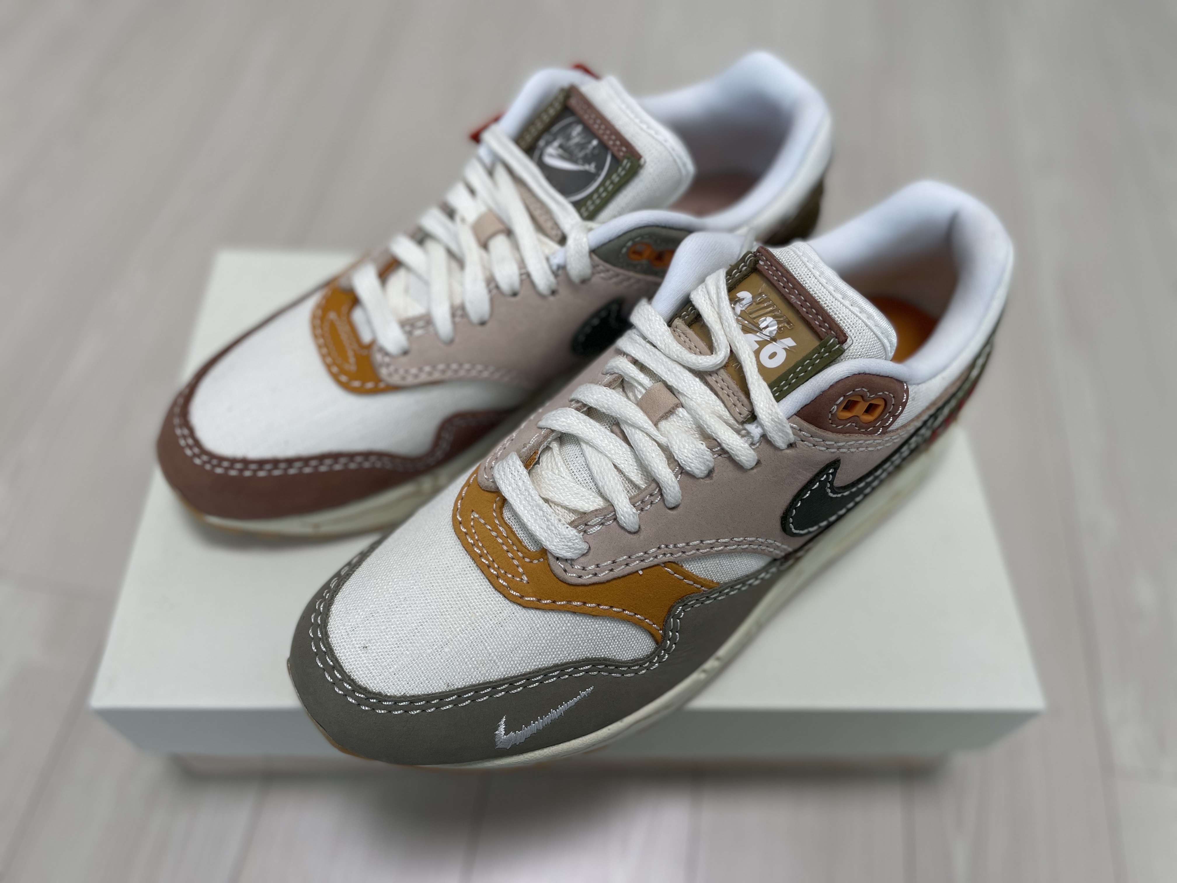 (W) Nike Air Max 1 Premium Wabisabi 착용 스타일 - 2