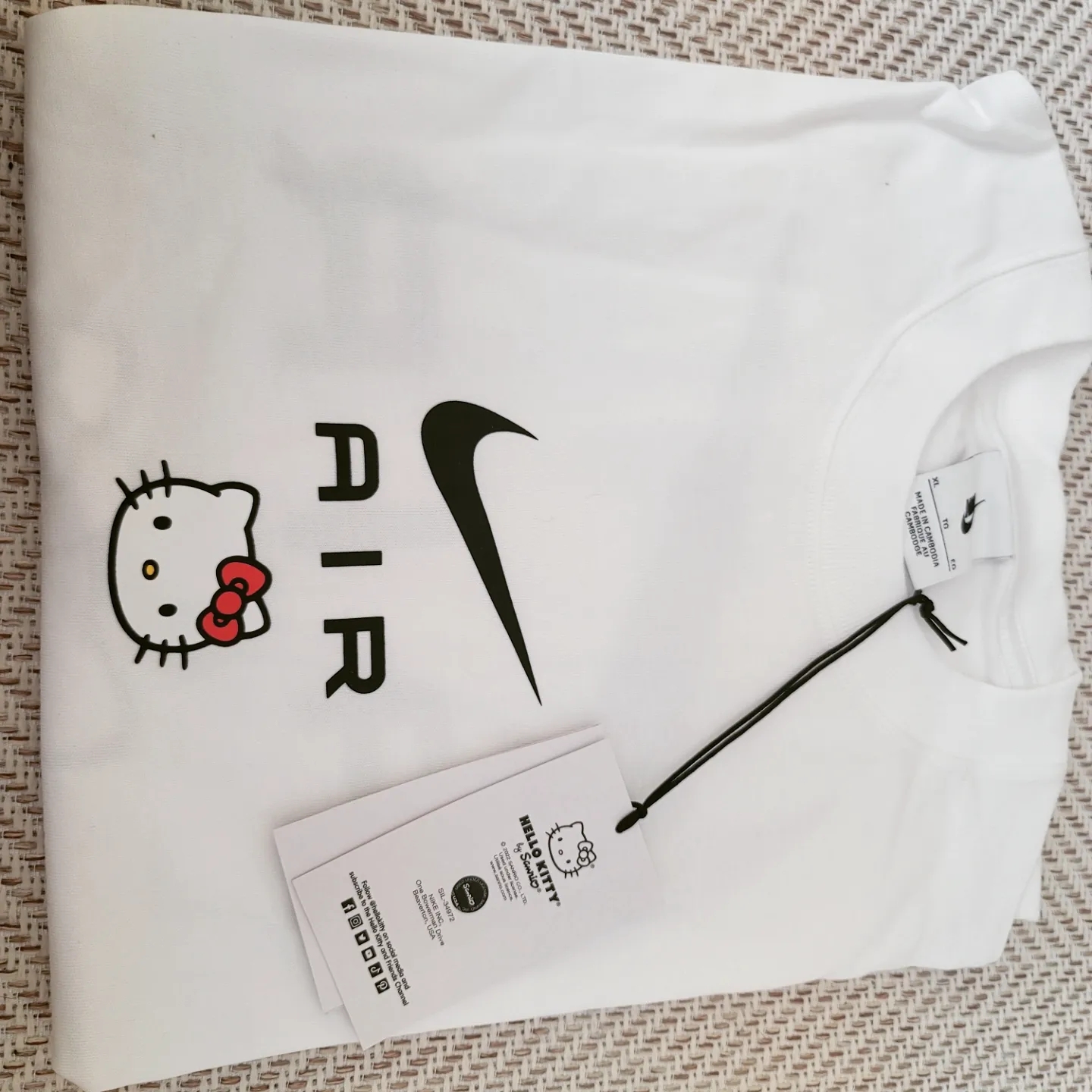 Nike x Hello Kitty NRG Air T-Shirt White - Asia 착용 스타일 - 1