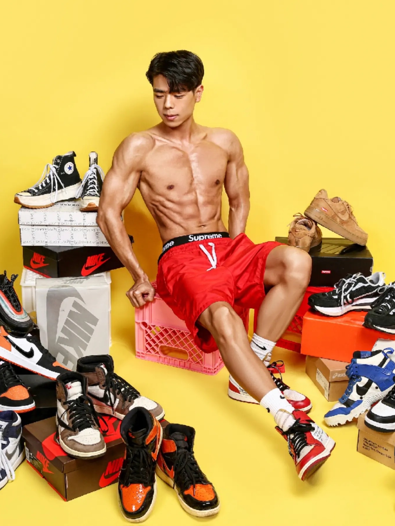 Jordan 1 x Off-White Retro High Chicago The Ten, Jordan 1 x Travis Scott Retro High OG SP Mocha 착용 스타일 - 2