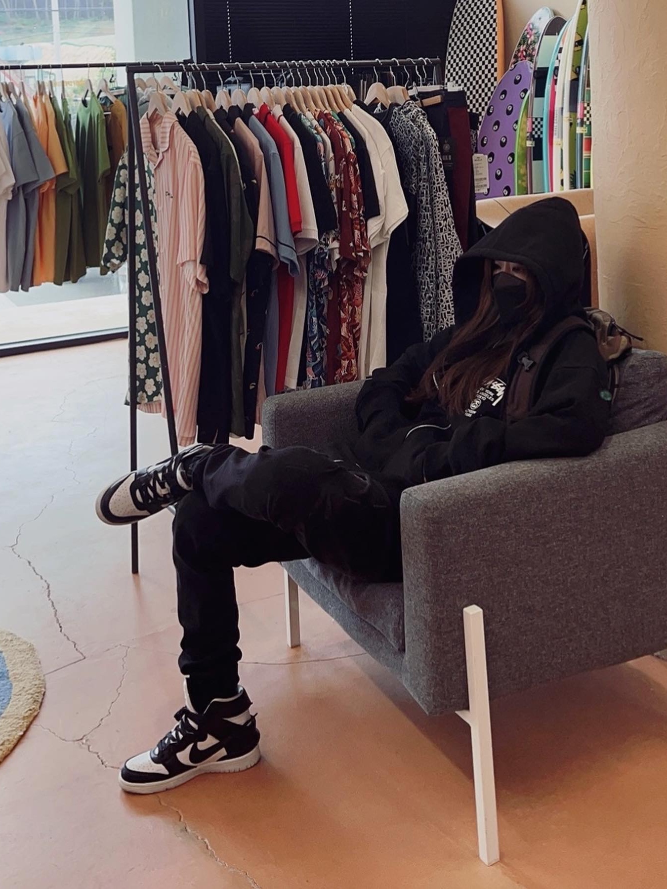 Nike x Ambush Dunk High Black, Stussy World Tour Zip Hoodie Black 2022 착용 스타일 - 2