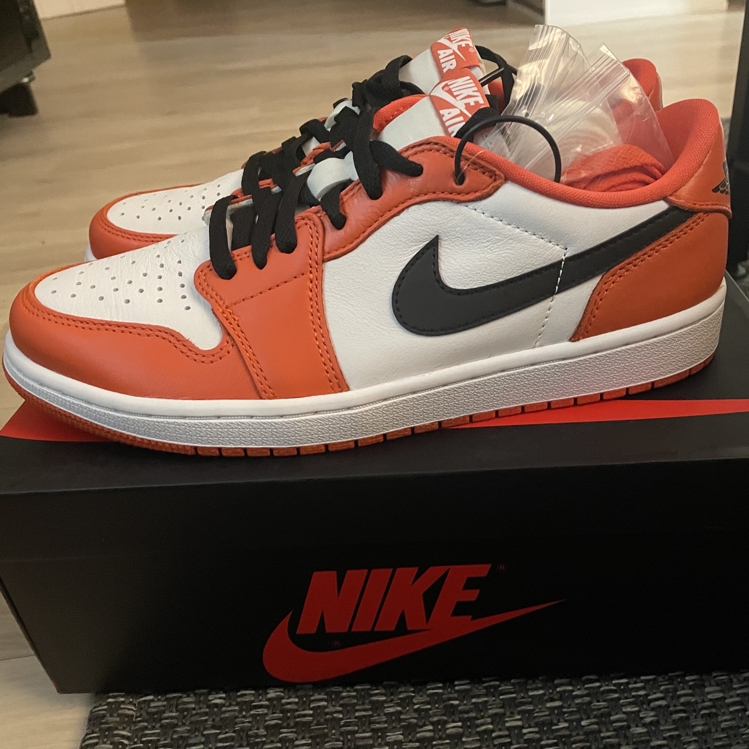 Jordan 1 Low OG Starfish 착용 스타일