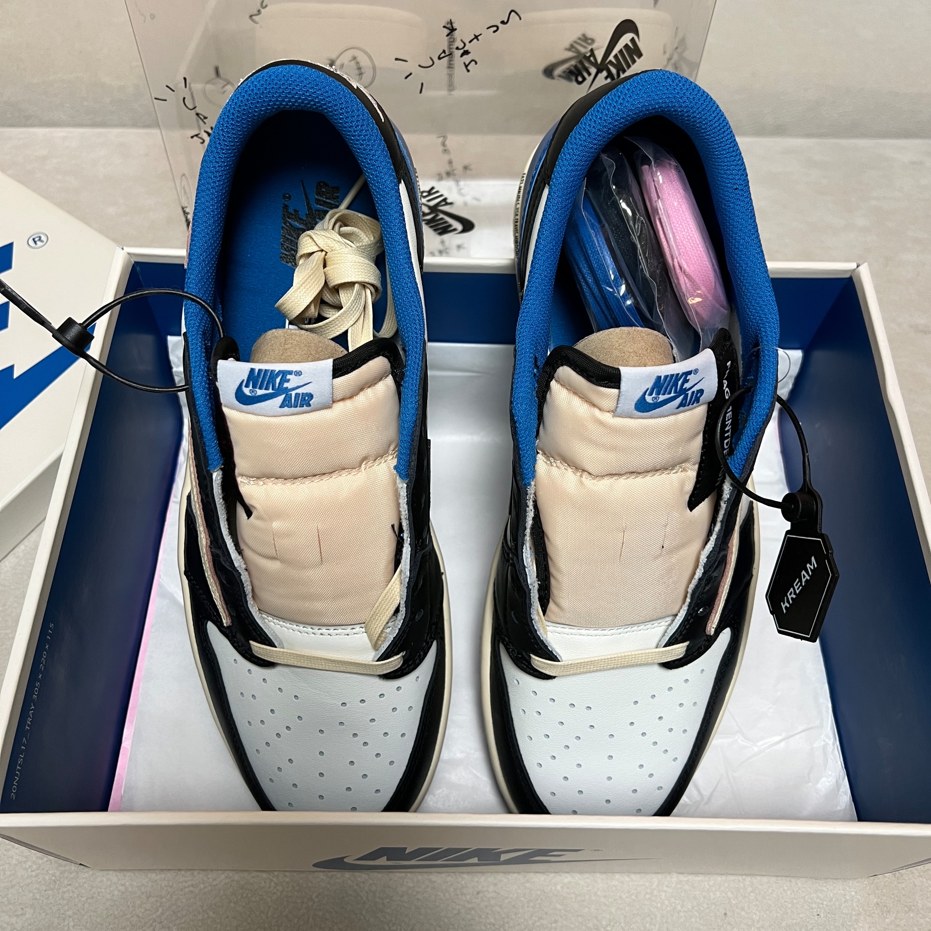 Jordan 1 x Travis Scott x Fragment Retro Low OG SP Military Blue 착용 스타일 - 2