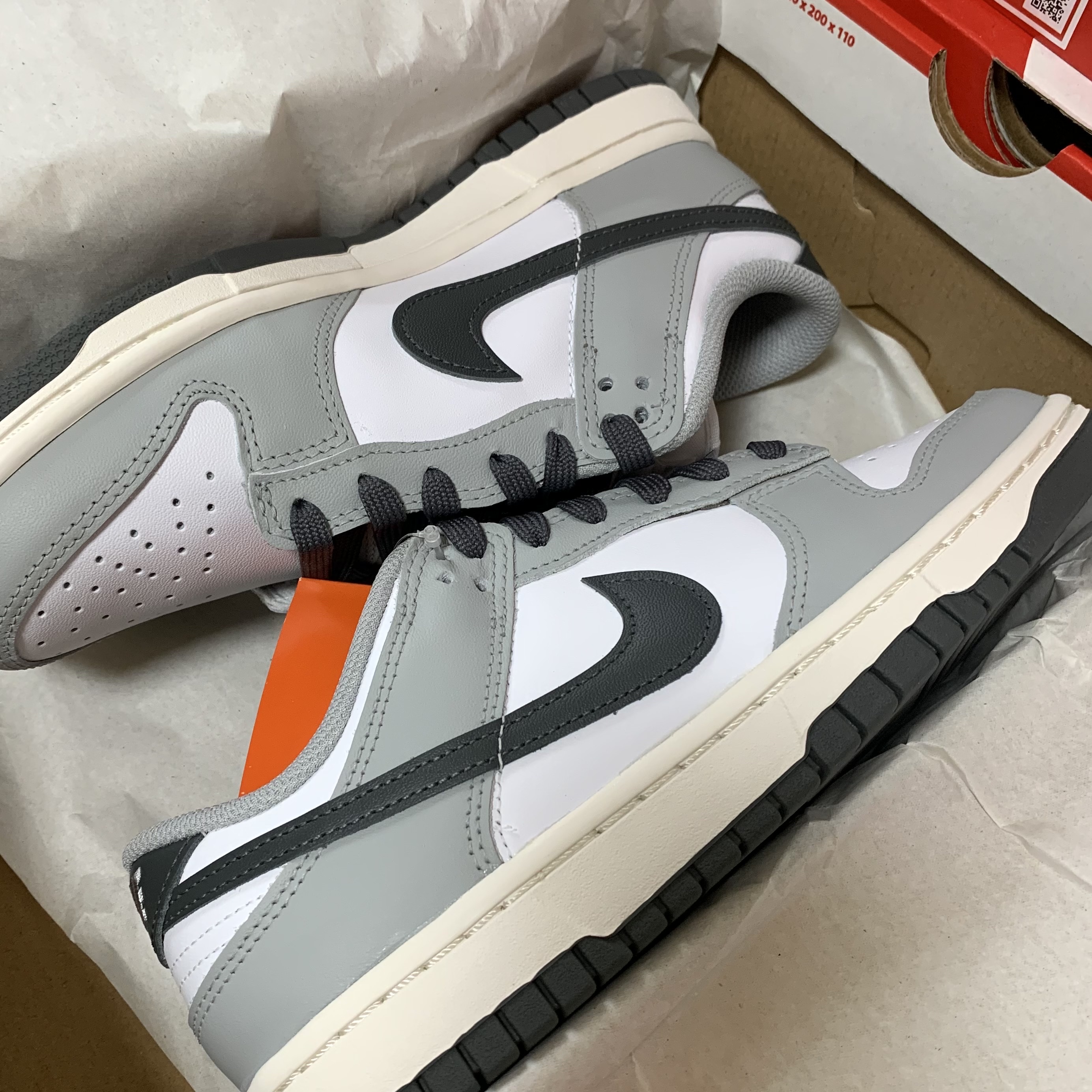 (W) Nike Dunk Low Light Smoke Grey 착용 스타일