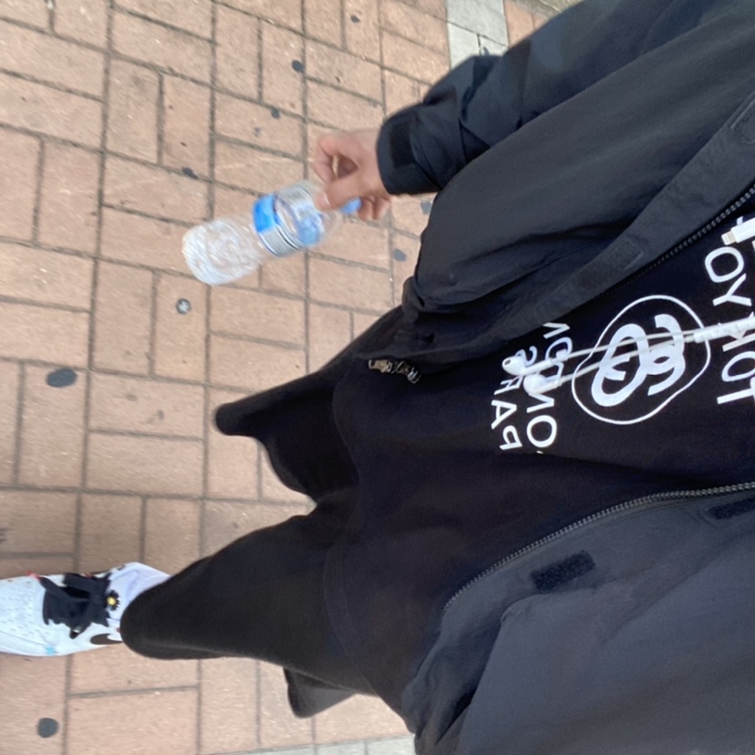 Nike x Peaceminusone Air Force 1 Low Para-Noise 2.0, Stussy World Tour T-Shirt Black 착용 스타일 - 1