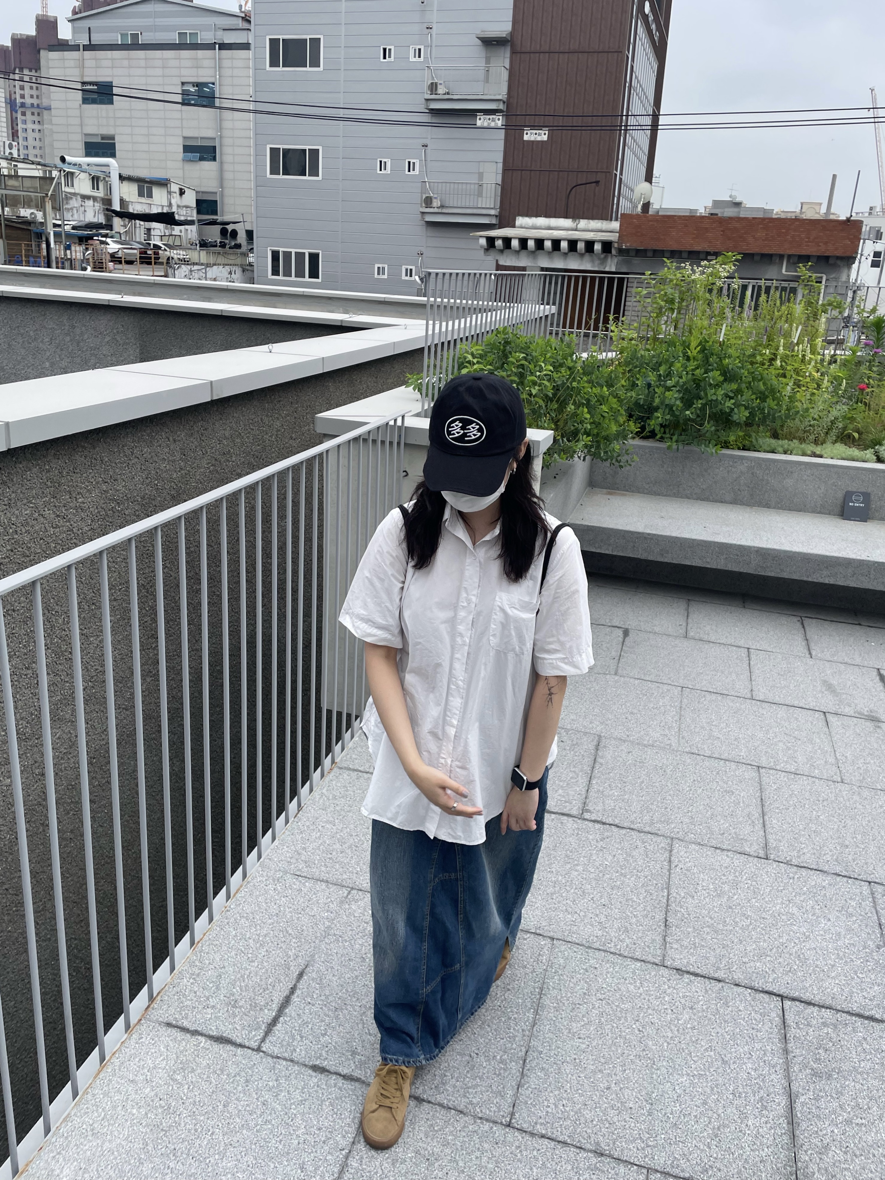 Dada Student Cap Black, Nike x Supreme SB Blazer Low GT Golden Beige 착용 스타일 - 2