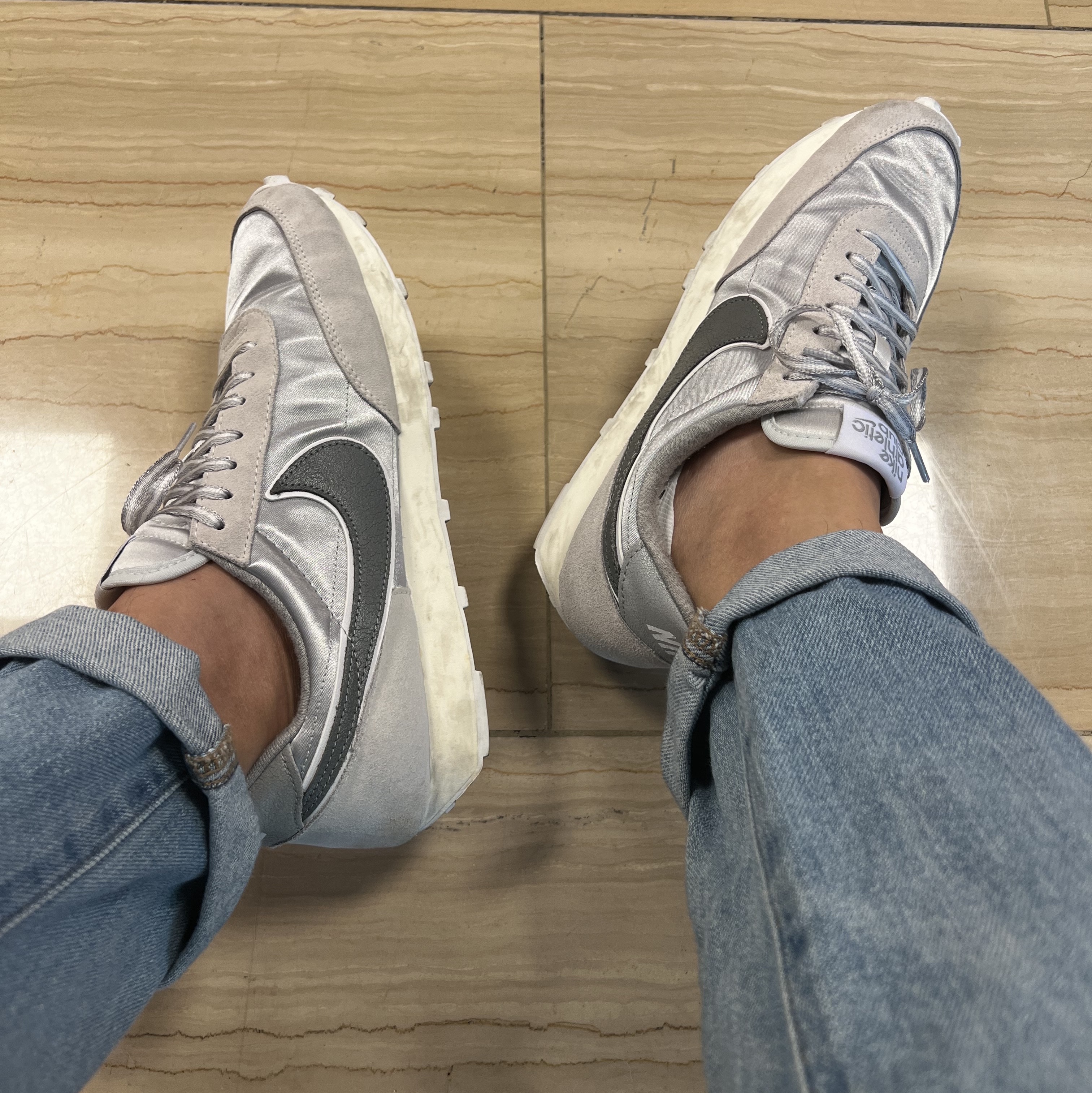 (W) Nike Daybreak SE Light Smoke Grey 착용 스타일
