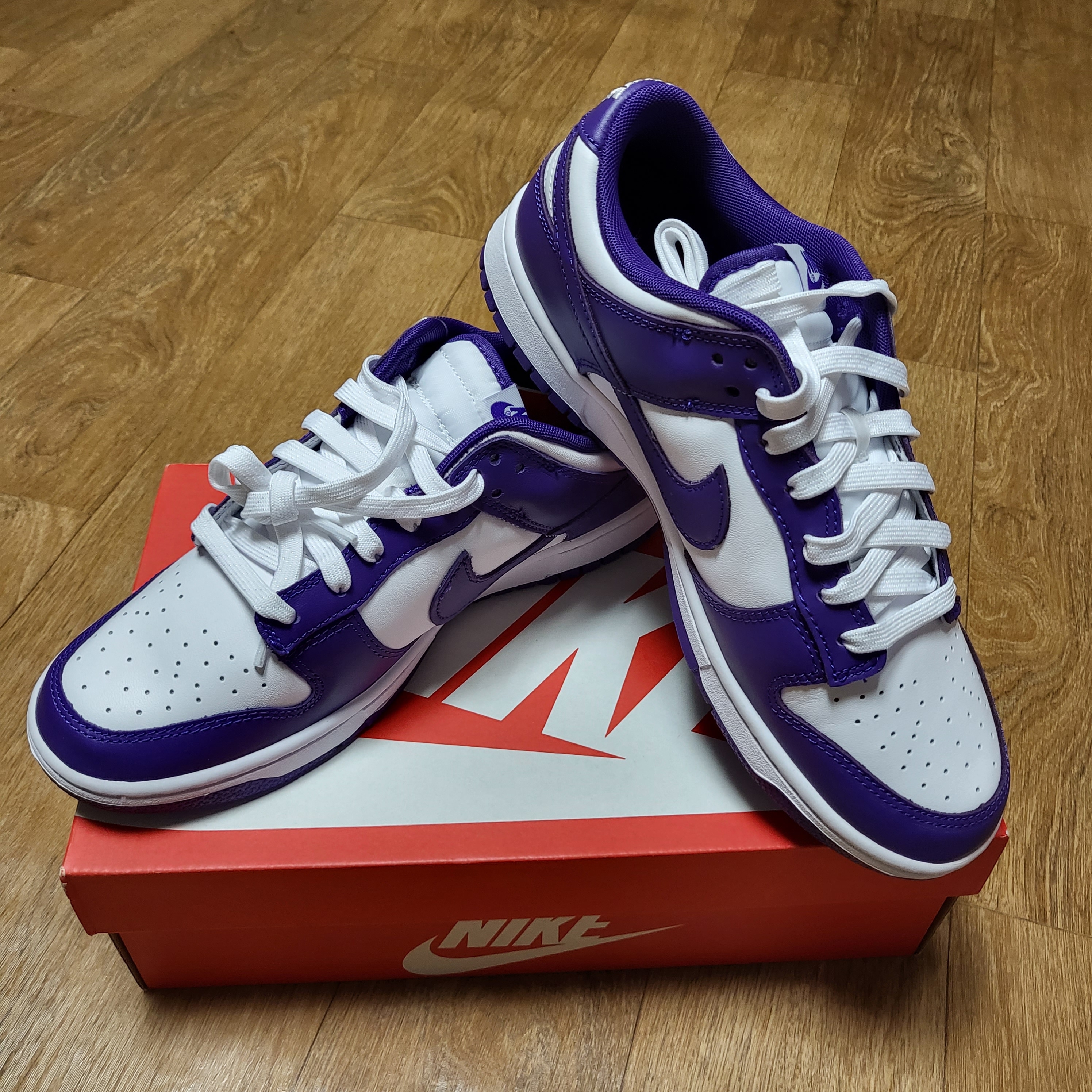 Nike Dunk Low Retro Championship Court Purple 착용 스타일 - 1
