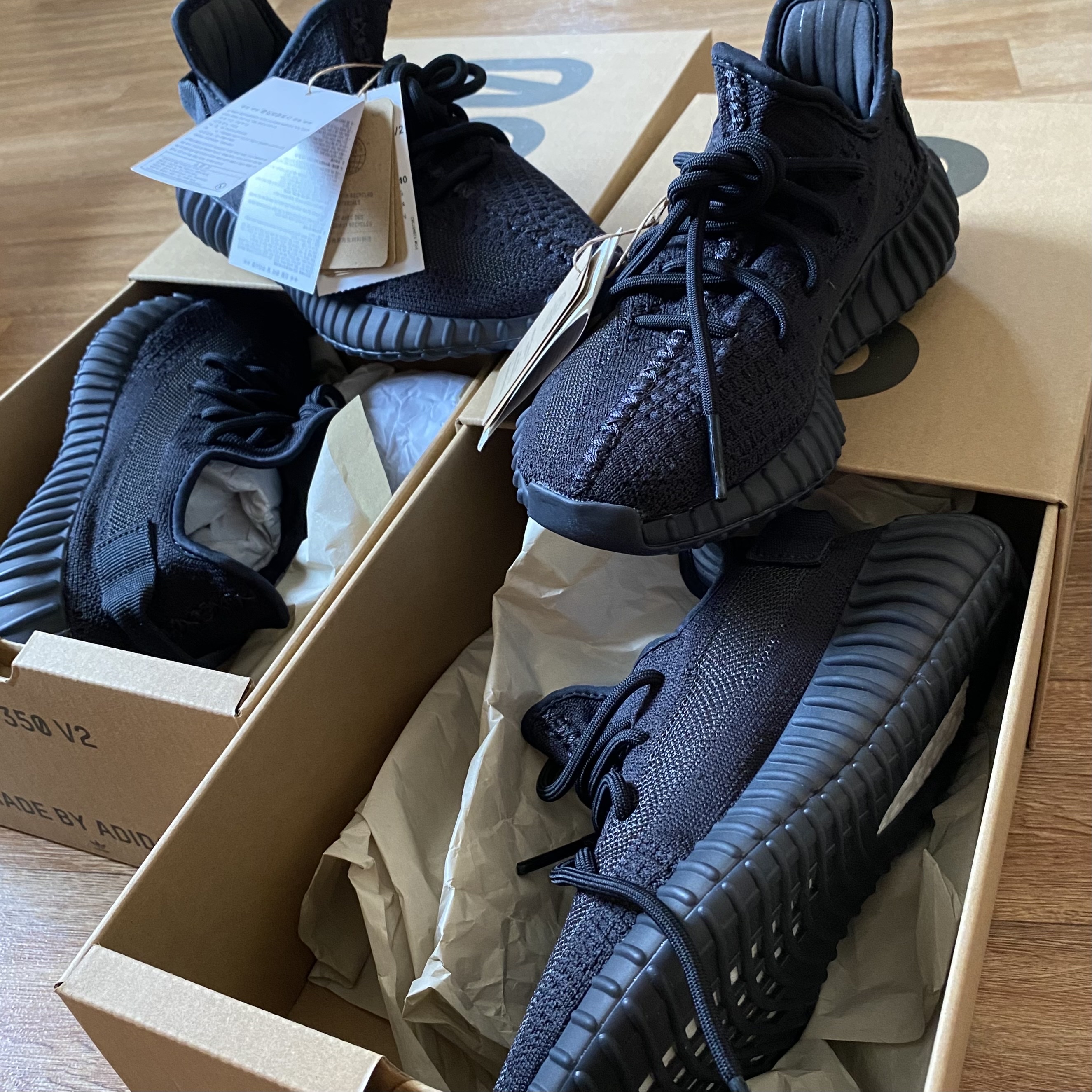 Adidas Yeezy Boost 350 V2 Onyx 착용 스타일
