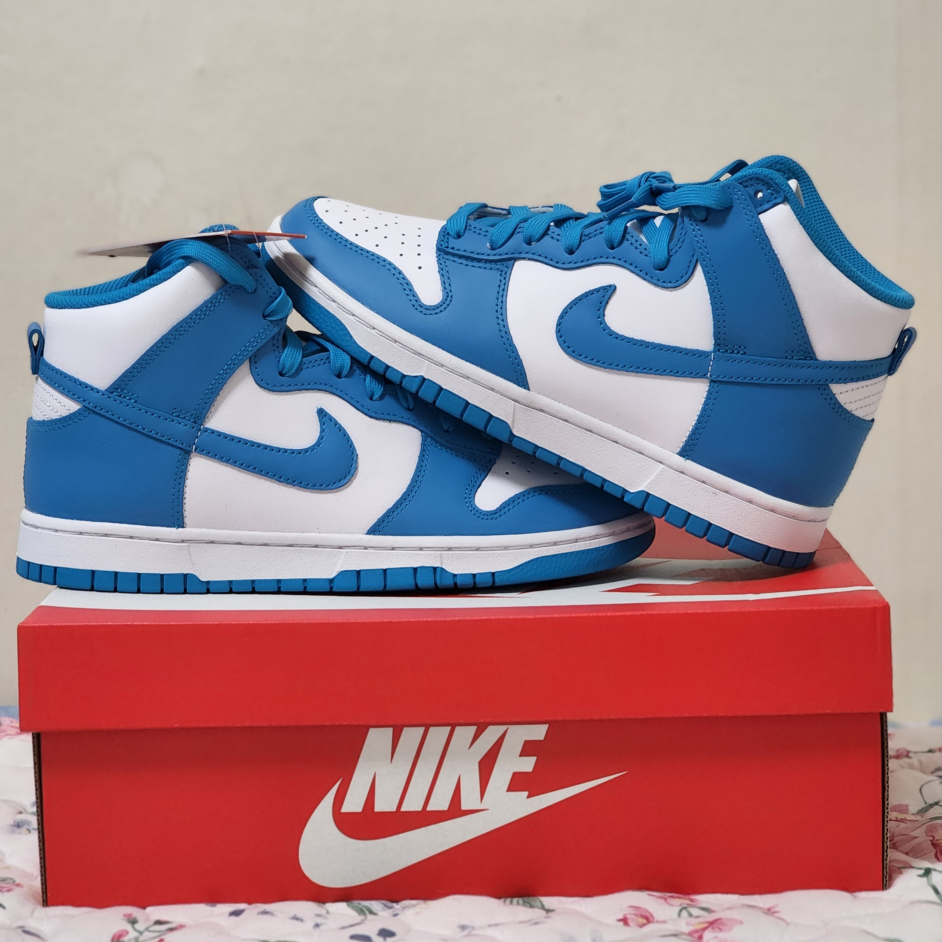 Nike Dunk High Retro Championship Blue 착용 스타일 - 1