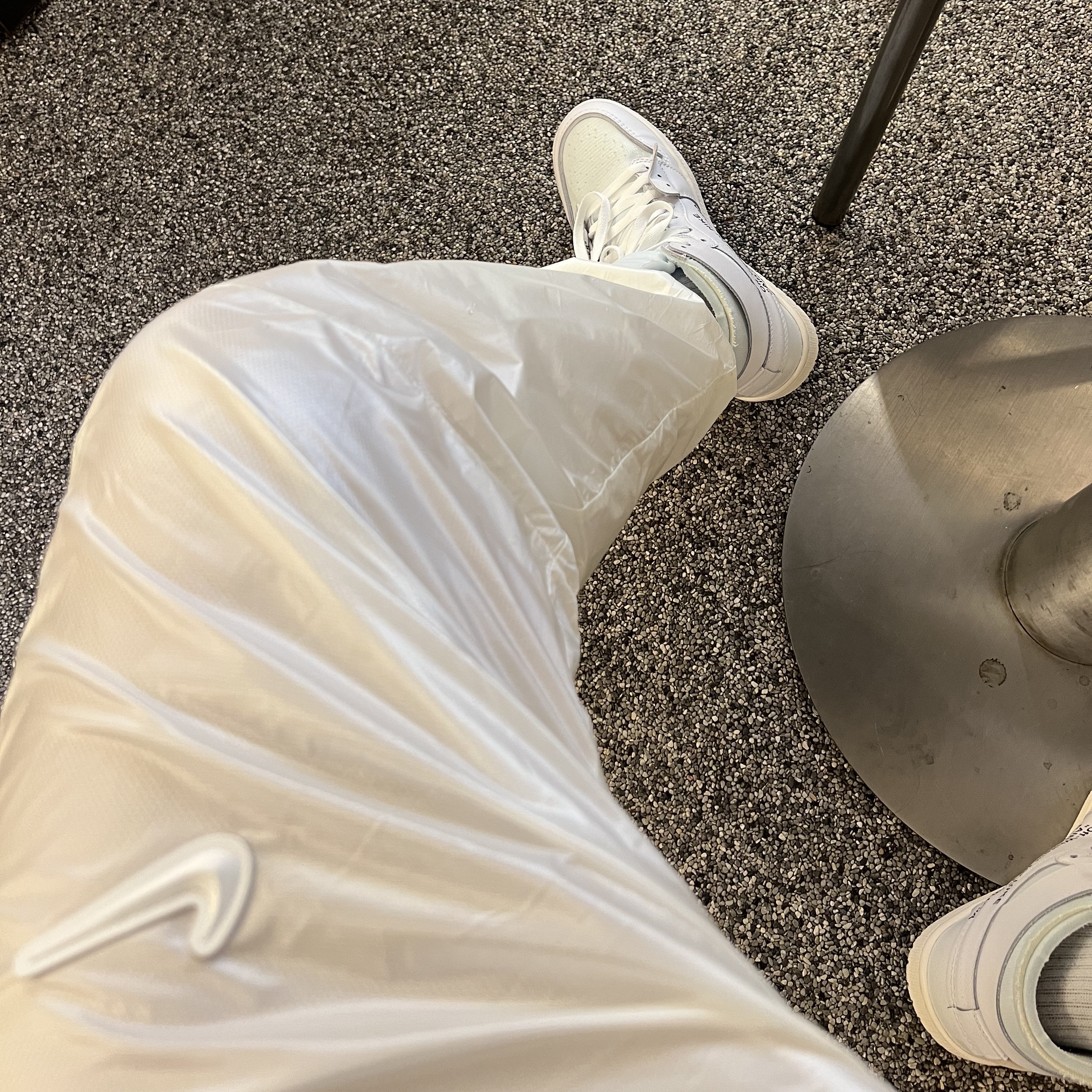 Jordan 1 x Off-White Retro High White 착용 스타일