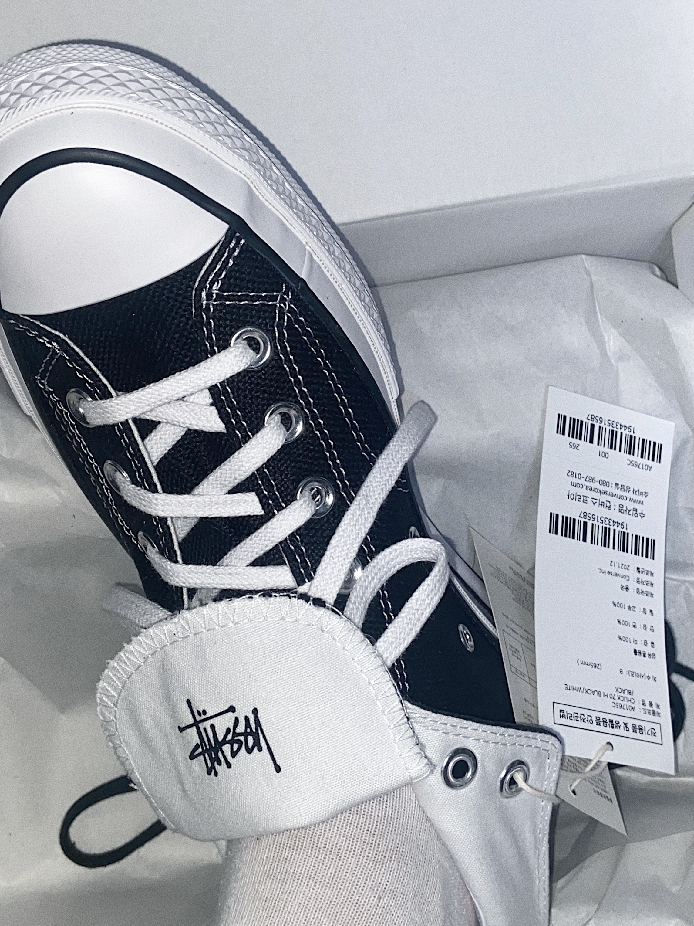 Converse x Stussy Chuck 70 High Black, Stussy California '68 T-Shirt White 착용 스타일 - 3