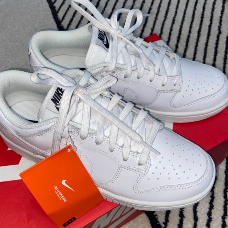 (W) Nike Dunk Low Triple White 착용 스타일